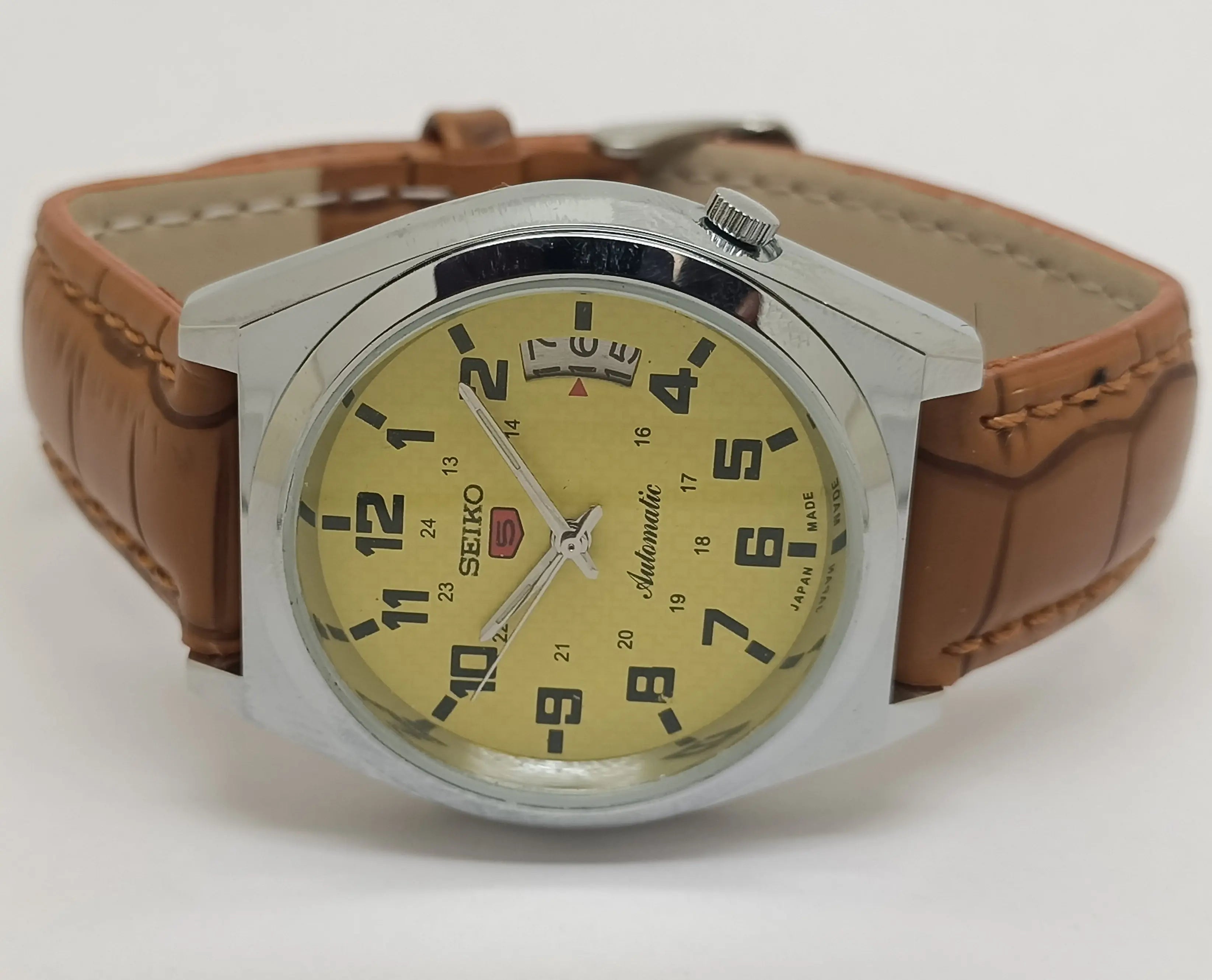 VINTAGE REFURBISHED SEIKO 5 AUTOMATIC JAPAN MENS DAY DATE WATCH - National Watches