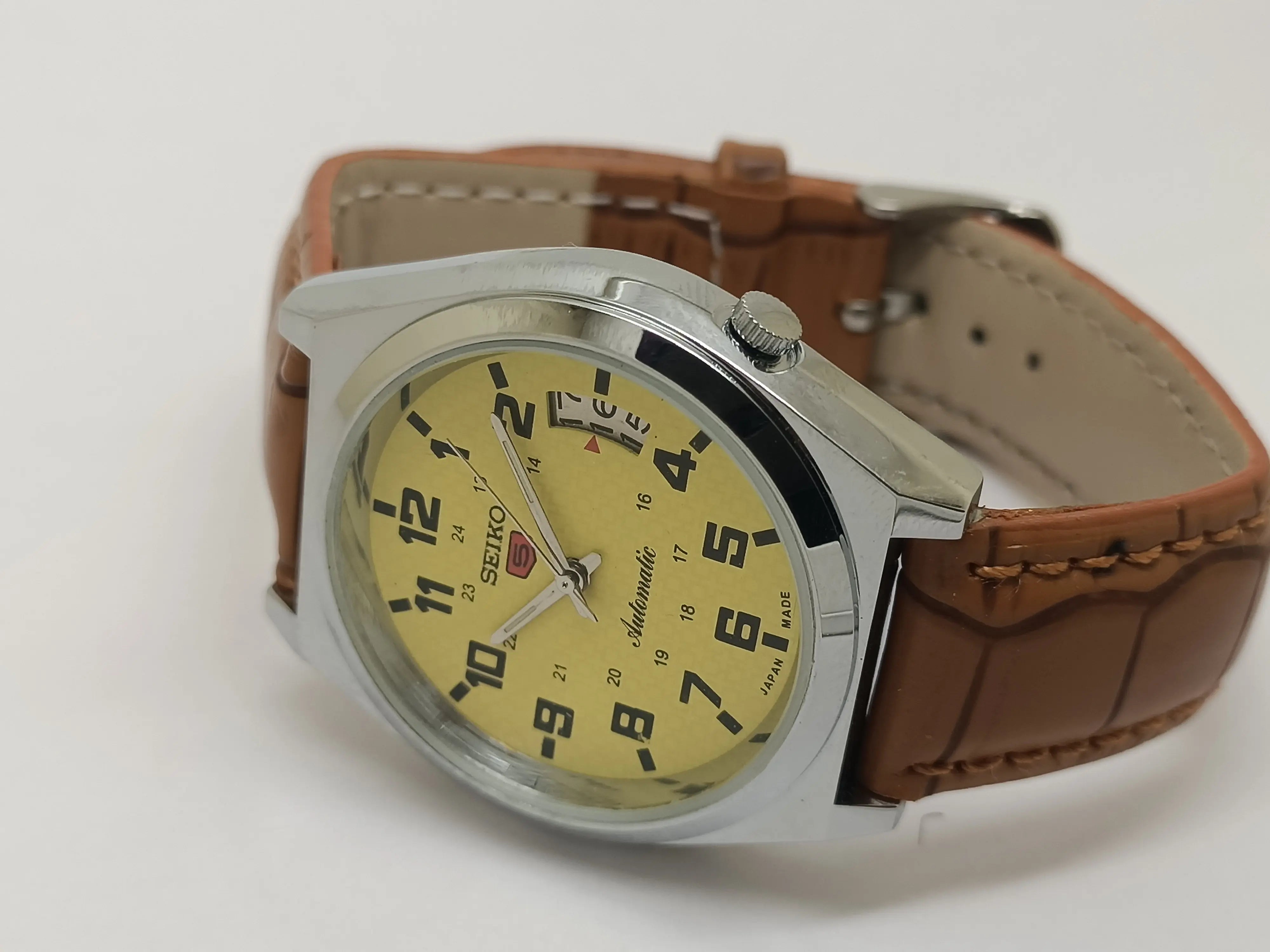 VINTAGE REFURBISHED SEIKO 5 AUTOMATIC JAPAN MENS DAY DATE WATCH - National Watches