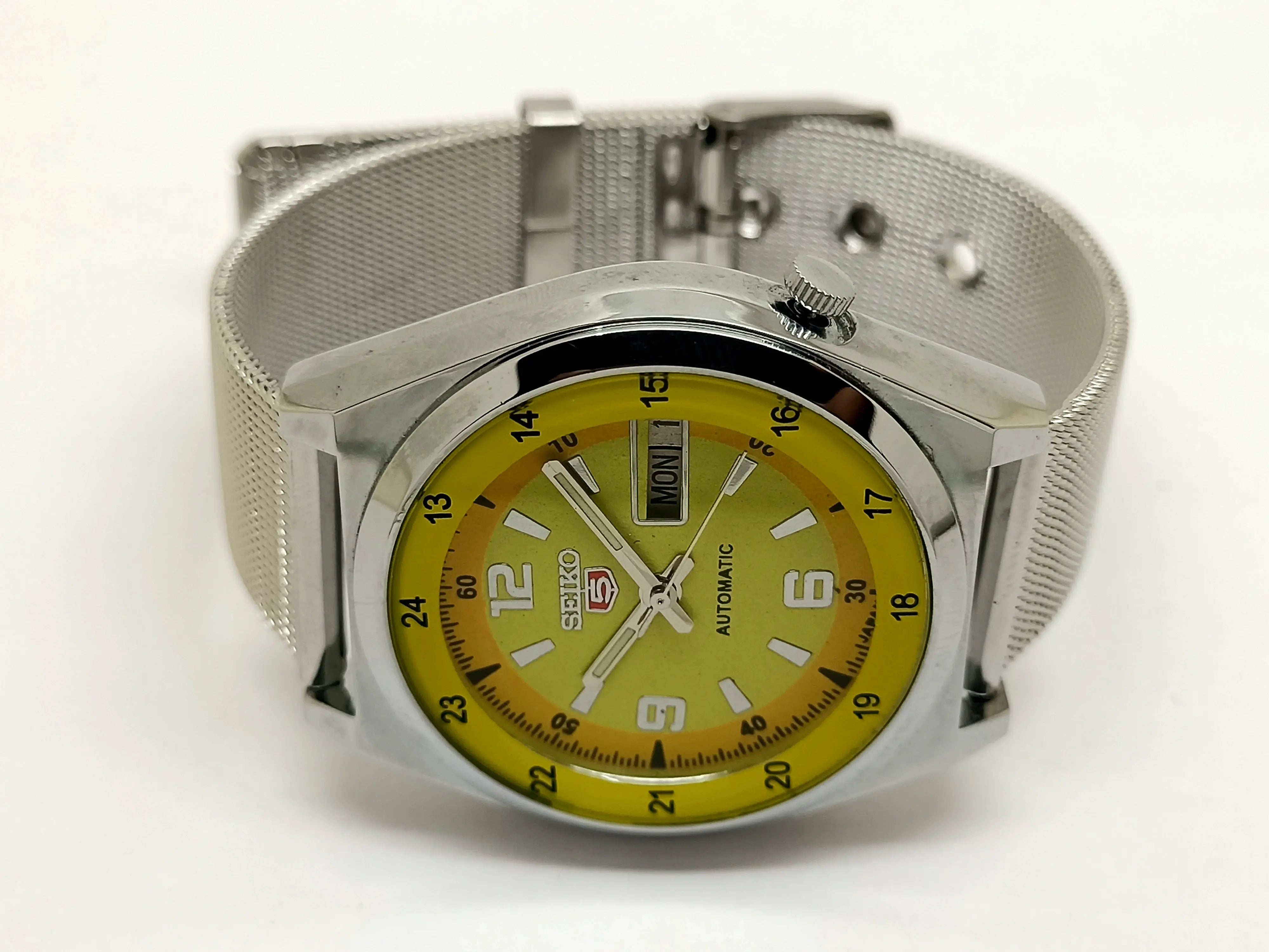 VINTAGE REFURBISHED SEIKO 5 AUTOMATIC JAPAN MENS DAY DATE WATCH - National Watches