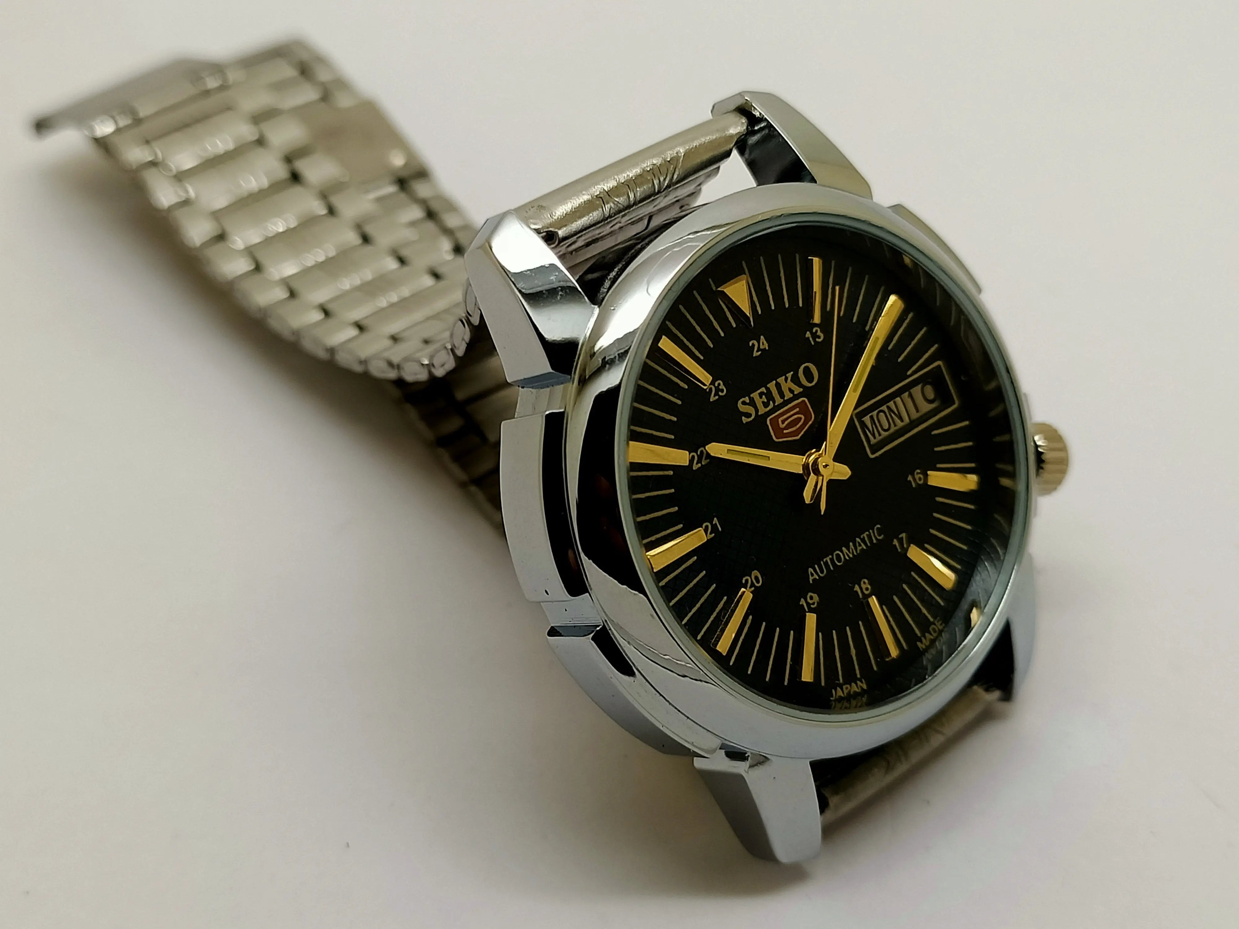 Seiko 5 Black Dial Automatic Vintage Watch National Watches