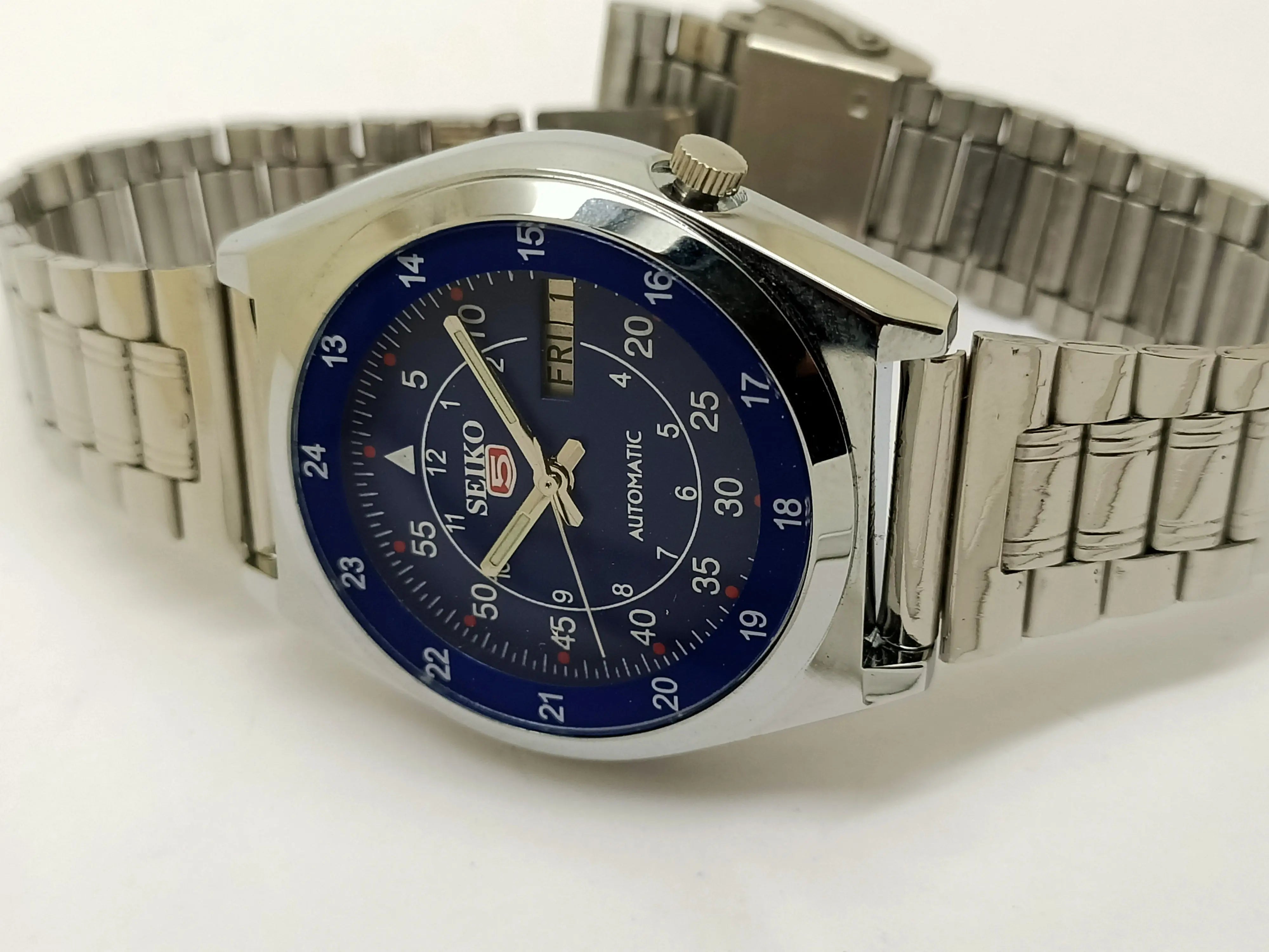 VINTAGE REFURBISHED SEIKO 5 AUTOMATIC JAPAN MENS DAY DATE WATCH - National Watches