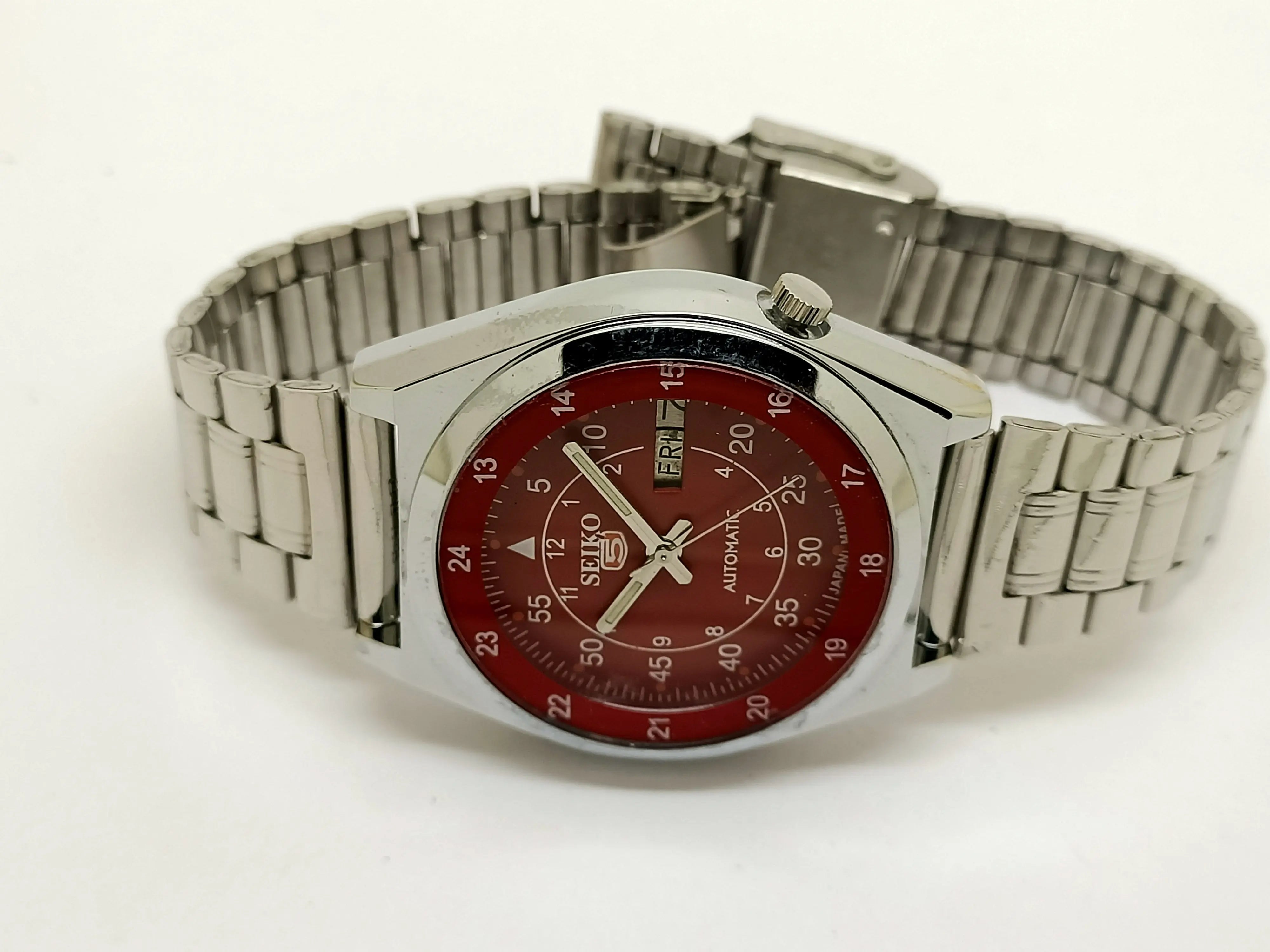 VINTAGE REFURBISHED SEIKO 5 AUTOMATIC JAPAN MENS DAY DATE WATCH - National Watches