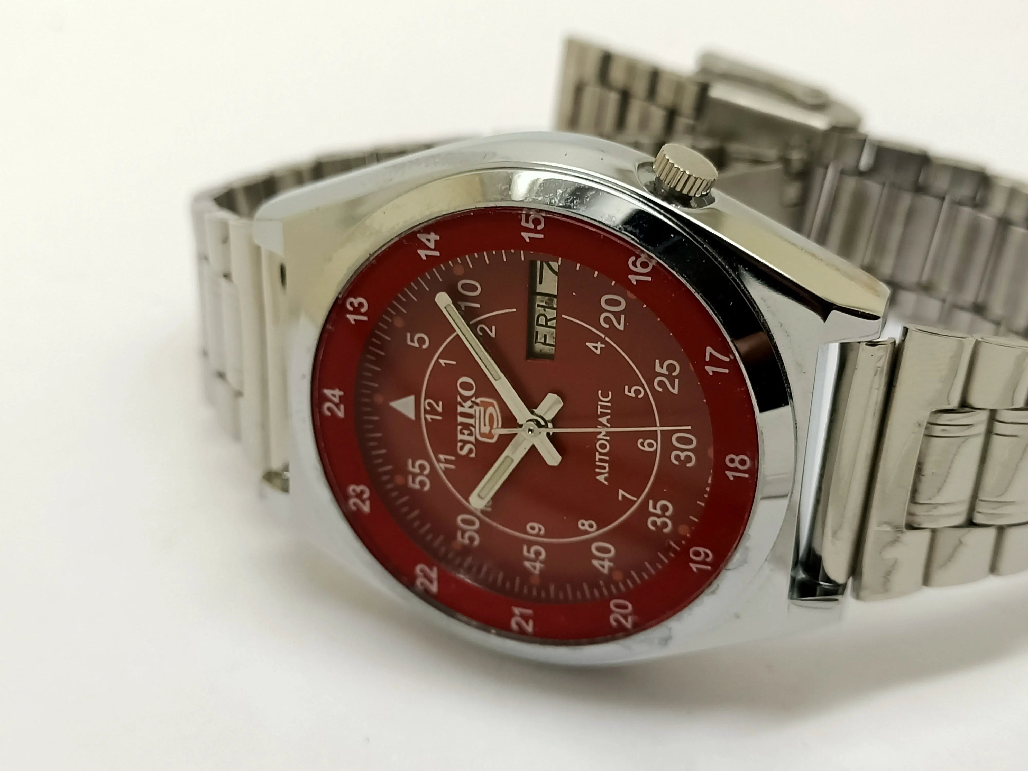 VINTAGE REFURBISHED SEIKO 5 AUTOMATIC JAPAN MENS DAY DATE WATCH - National Watches