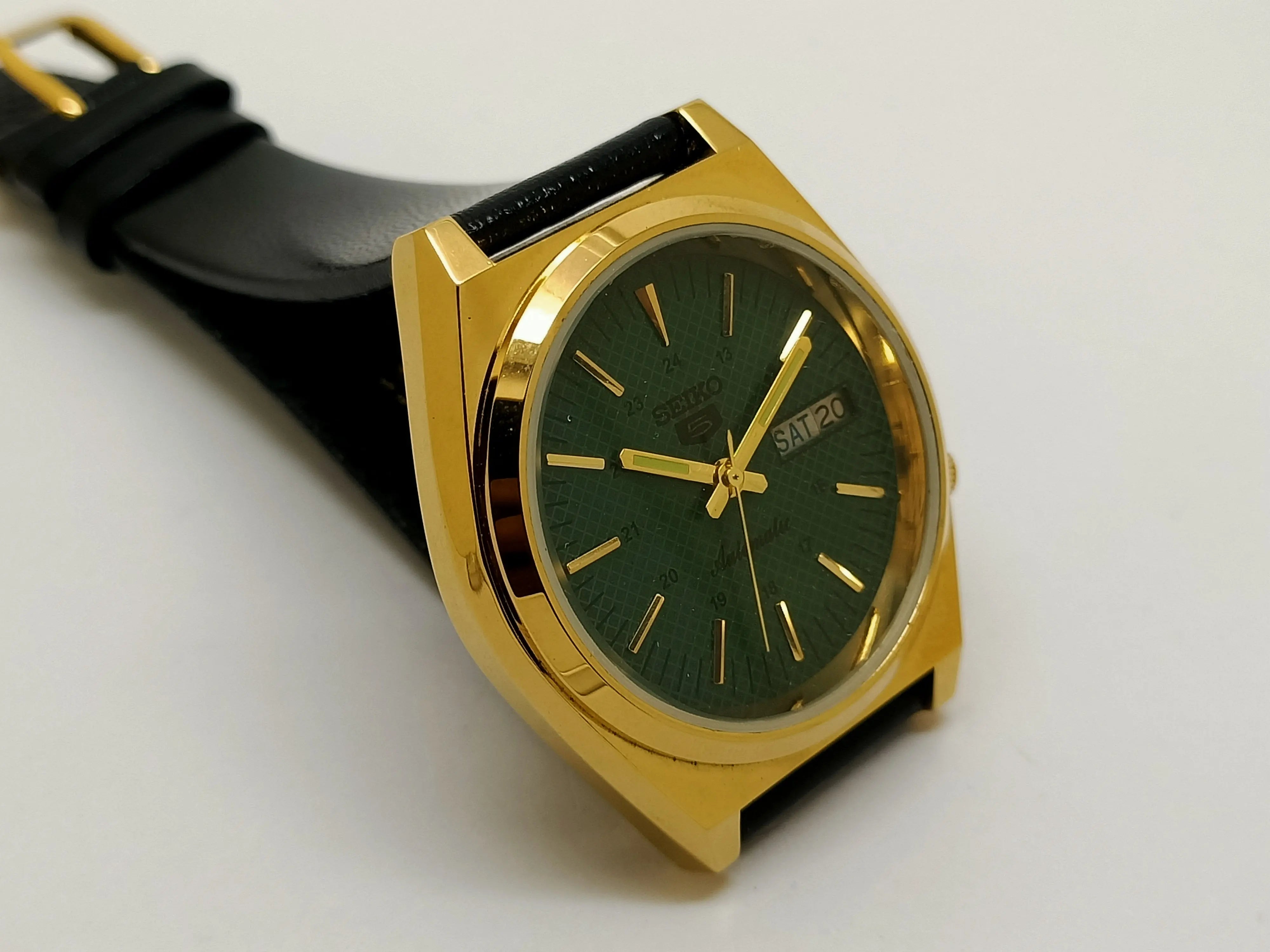 VINTAGE REFURBISHED SEIKO 5 AUTOMATIC JAPAN MENS DAY DATE WATCH - National Watches