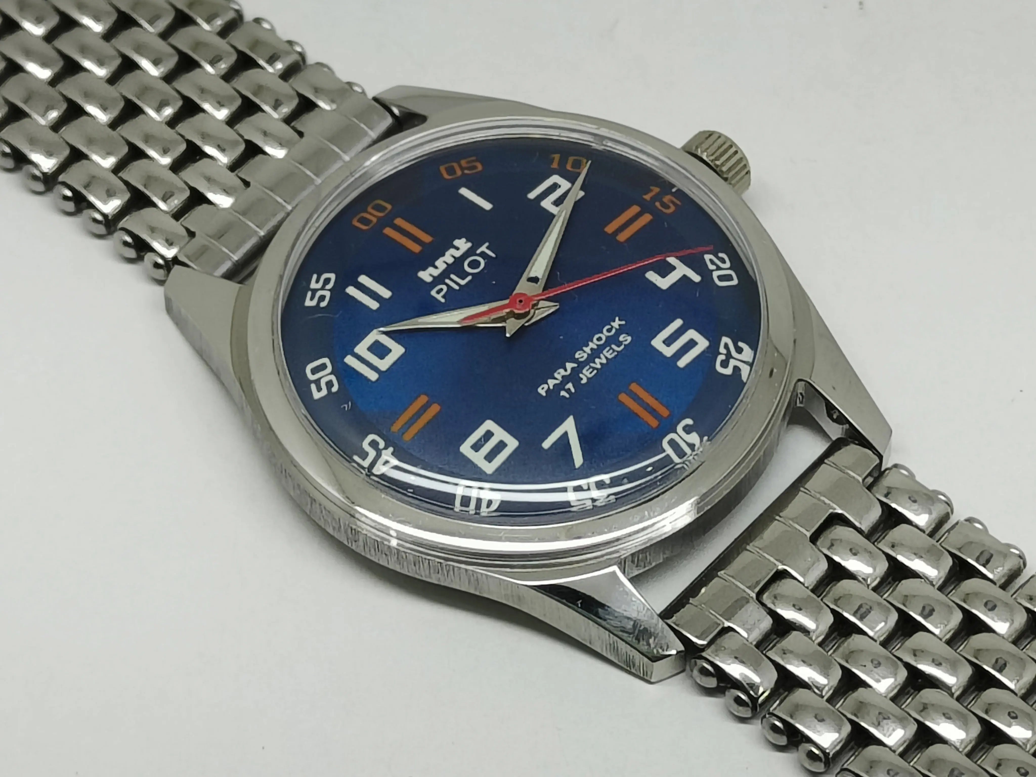 HMT Mechanical Vintage Watch – Refurbished Classic | Original Hand-Winding Timepiece National Watches