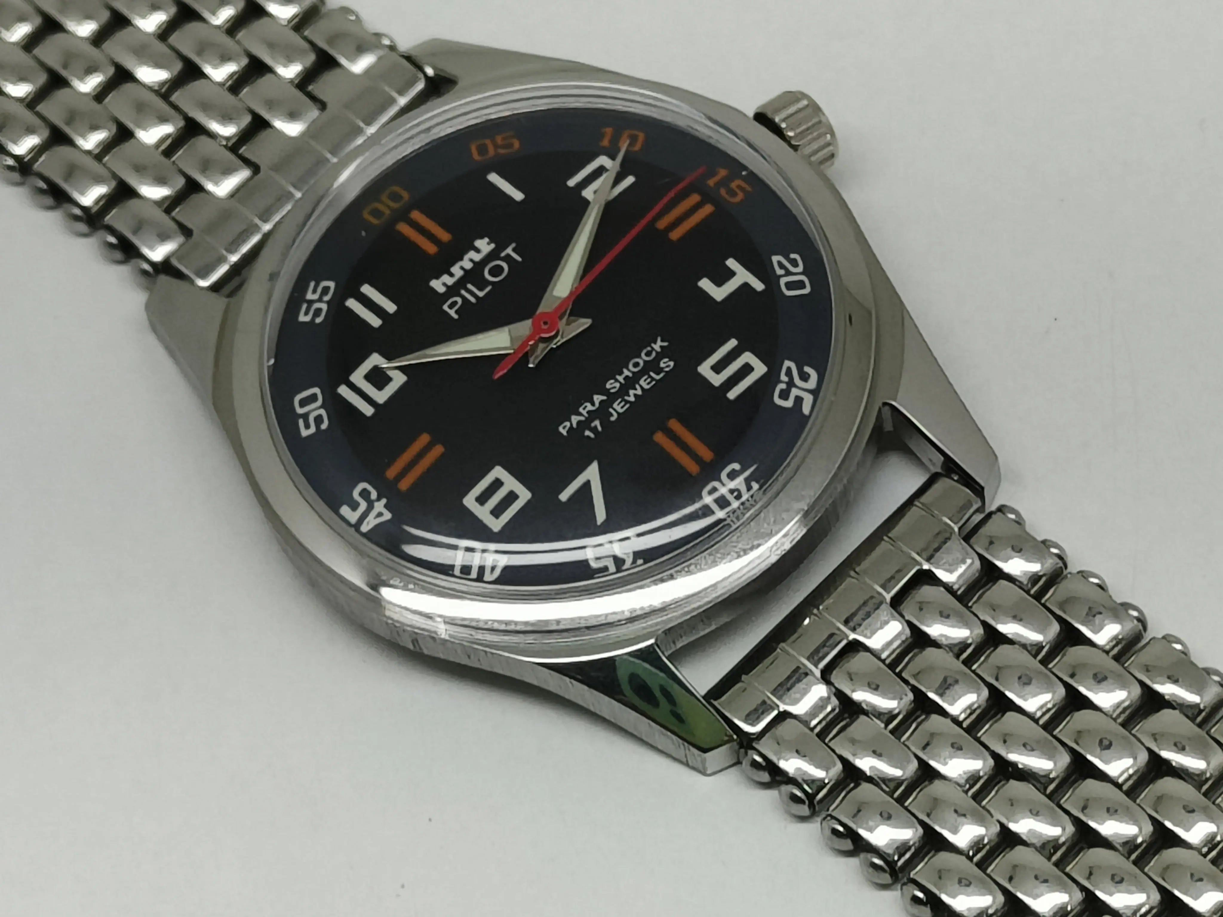 HMT Mechanical Vintage Watch – Refurbished Classic | Original Hand-Winding Timepiece National Watches