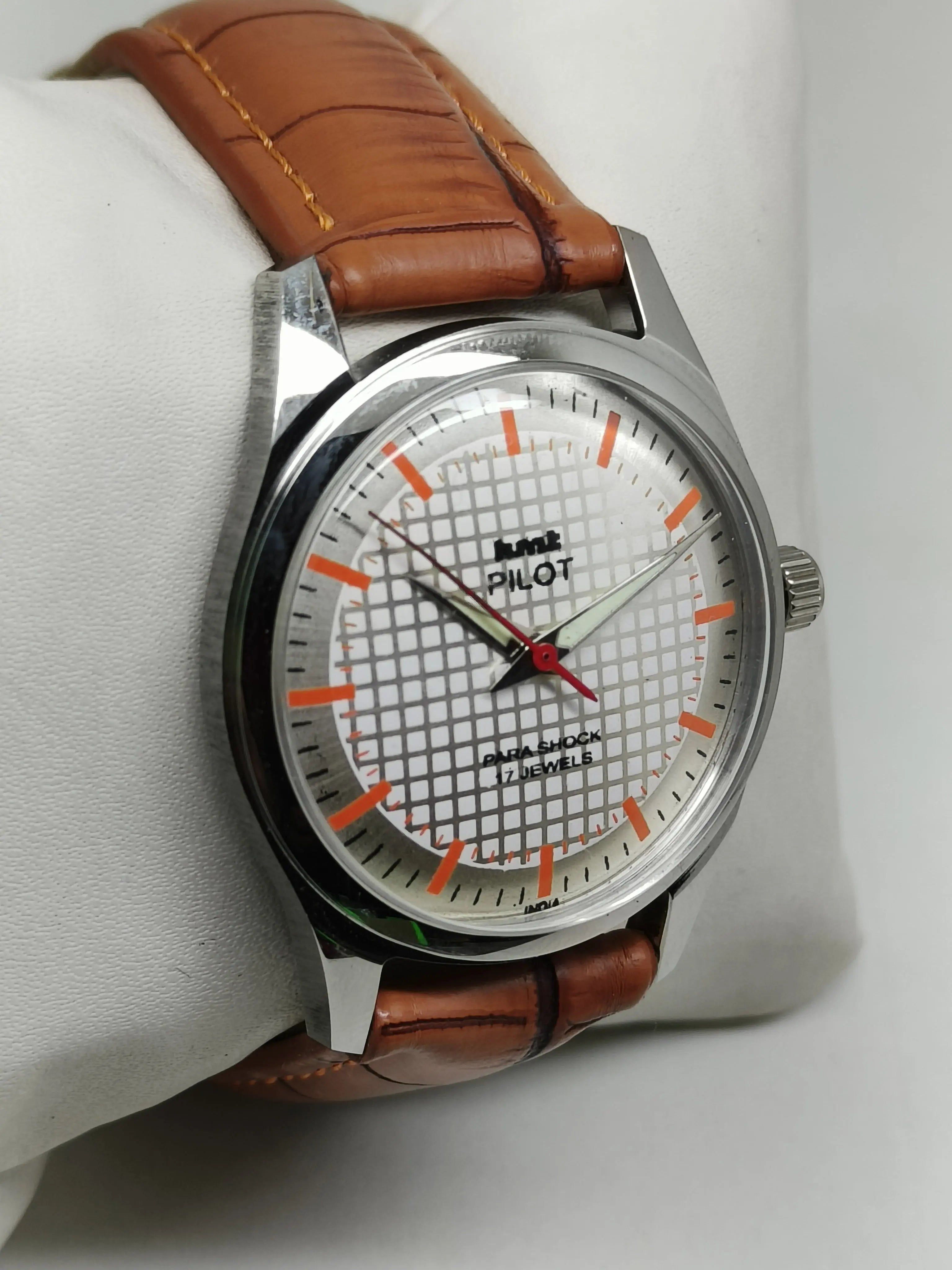 HMT Mechanical Vintage Watch – Refurbished Classic | Original Hand-Winding Timepiece National Watches