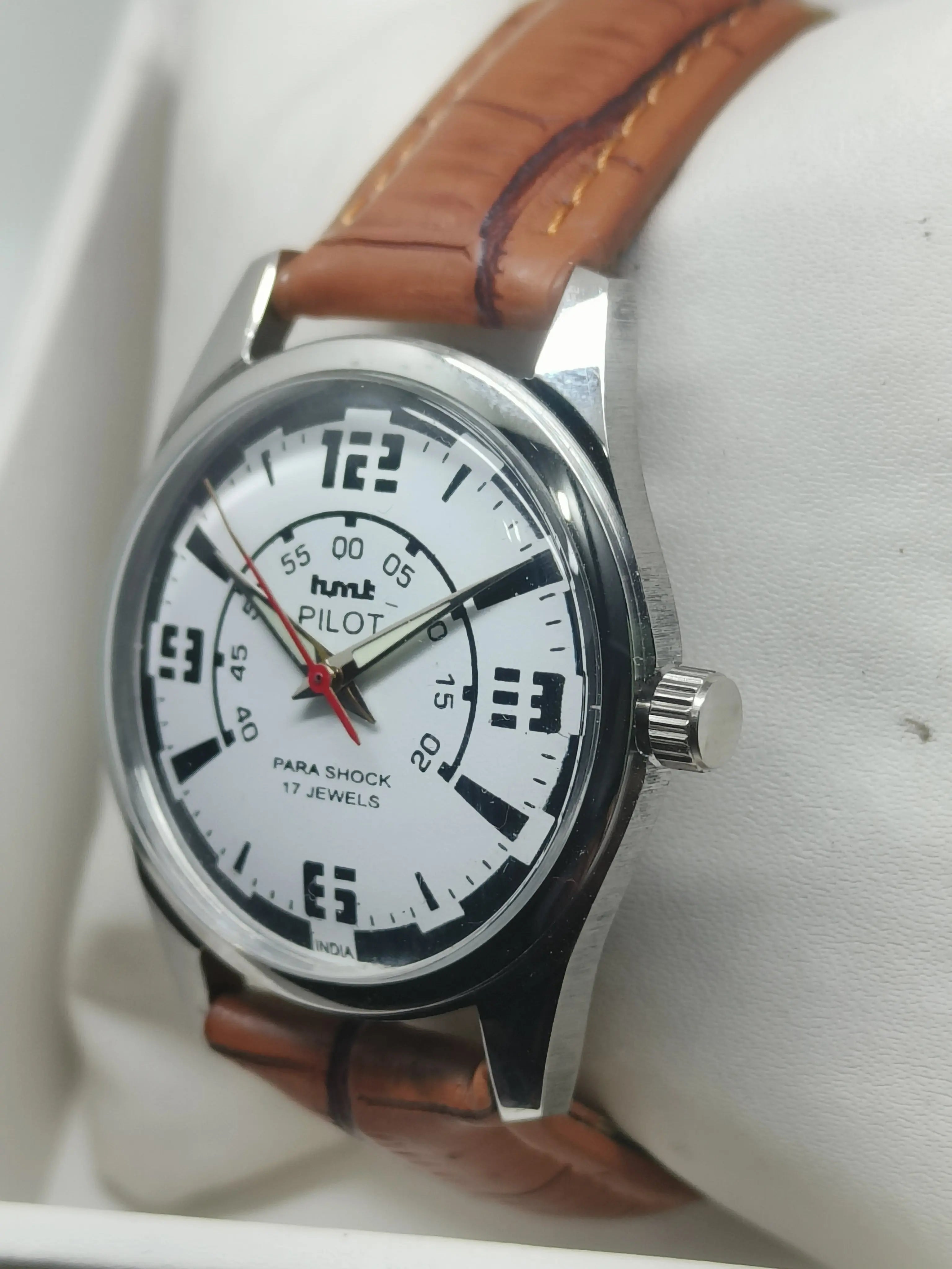 HMT Mechanical Vintage Watch – Refurbished Classic | Original Hand-Winding Timepiece National Watches