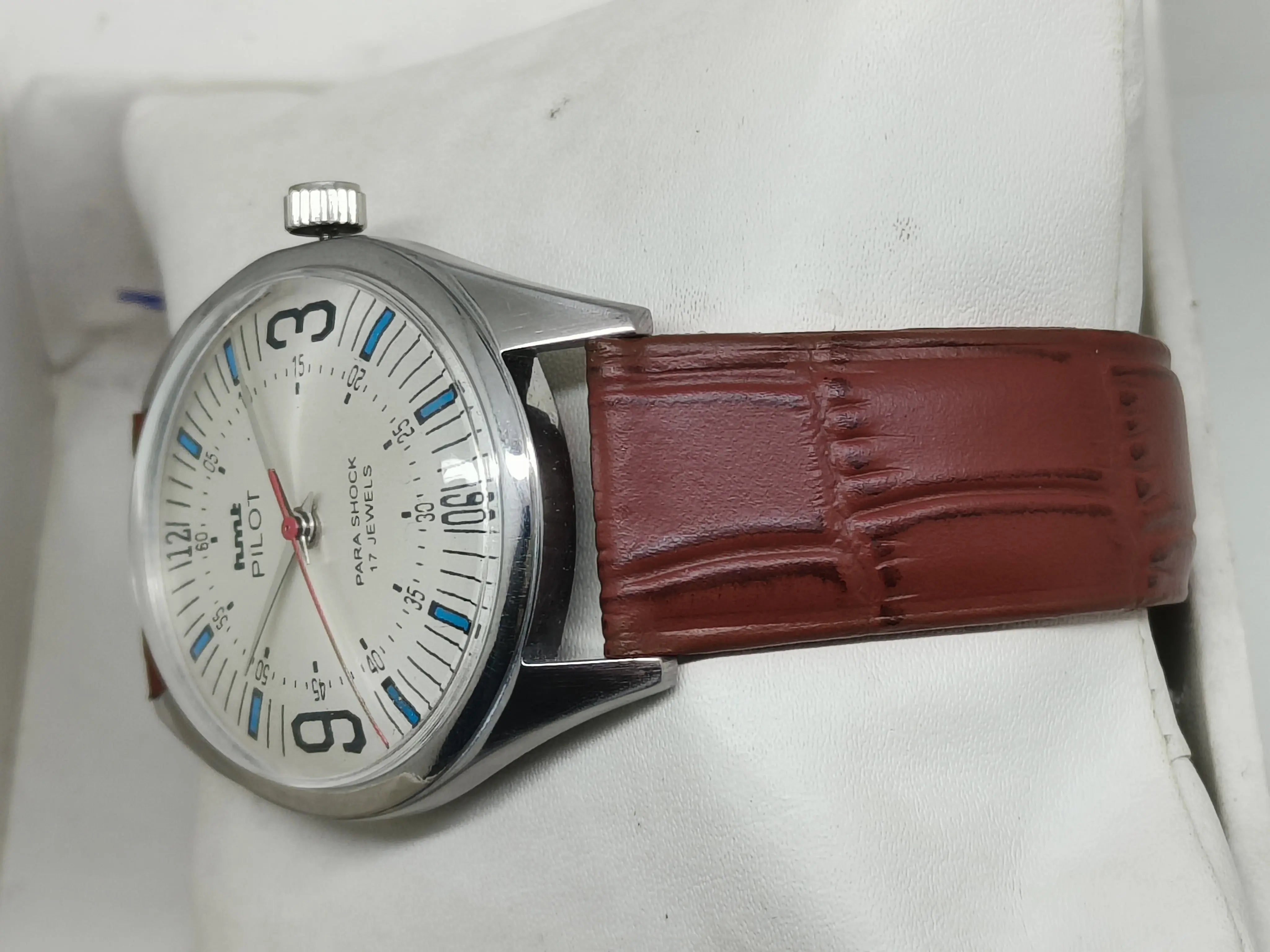 HMT Mechanical Vintage Watch – Refurbished Classic | Original Hand-Winding Timepiece National Watches