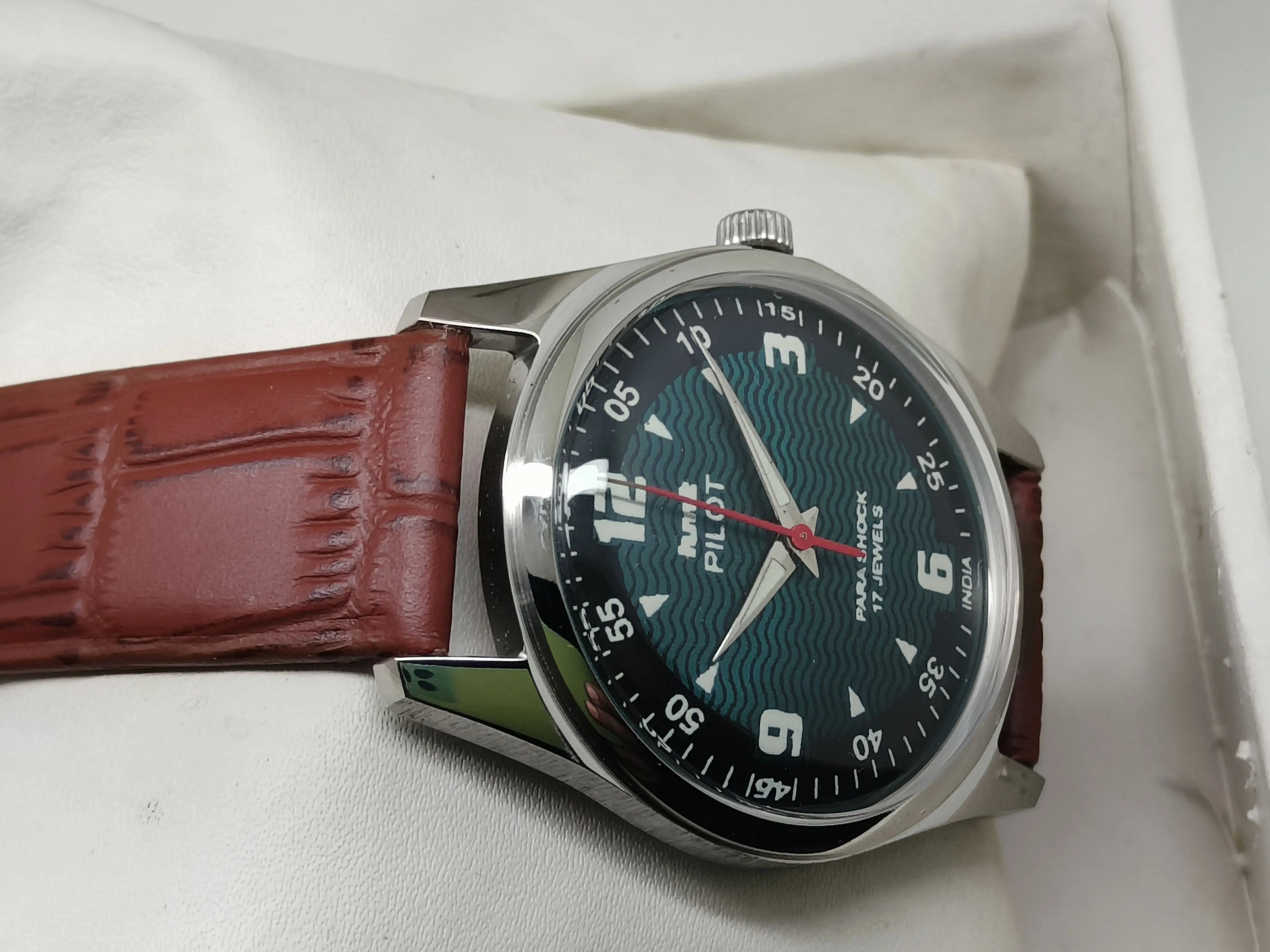 HMT Mechanical Vintage Watch – Refurbished Classic | Original Hand-Winding Timepiece National Watches