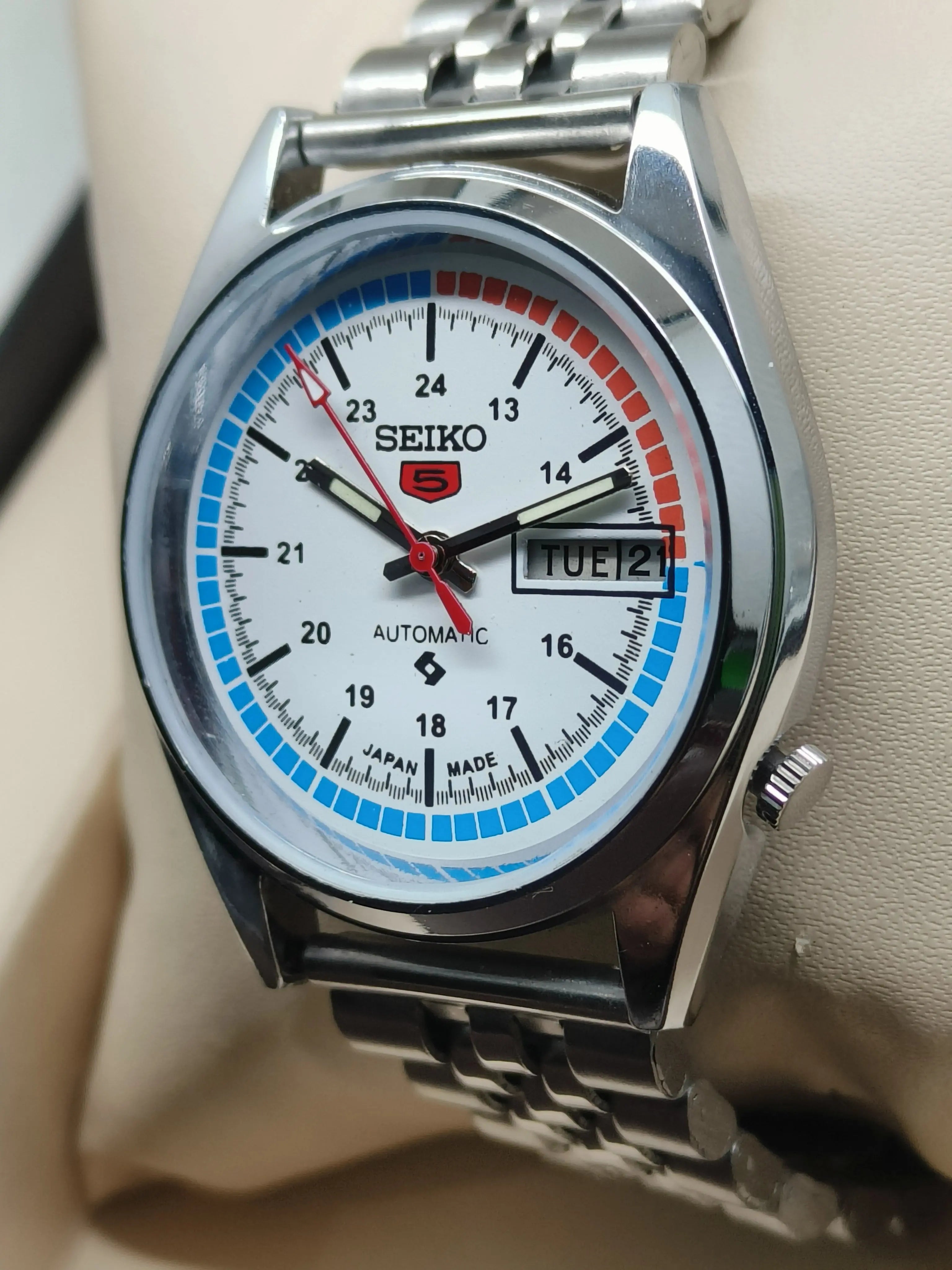 Seiko 5 Vintage Sports Automatic – Refurbished Piece National Watches