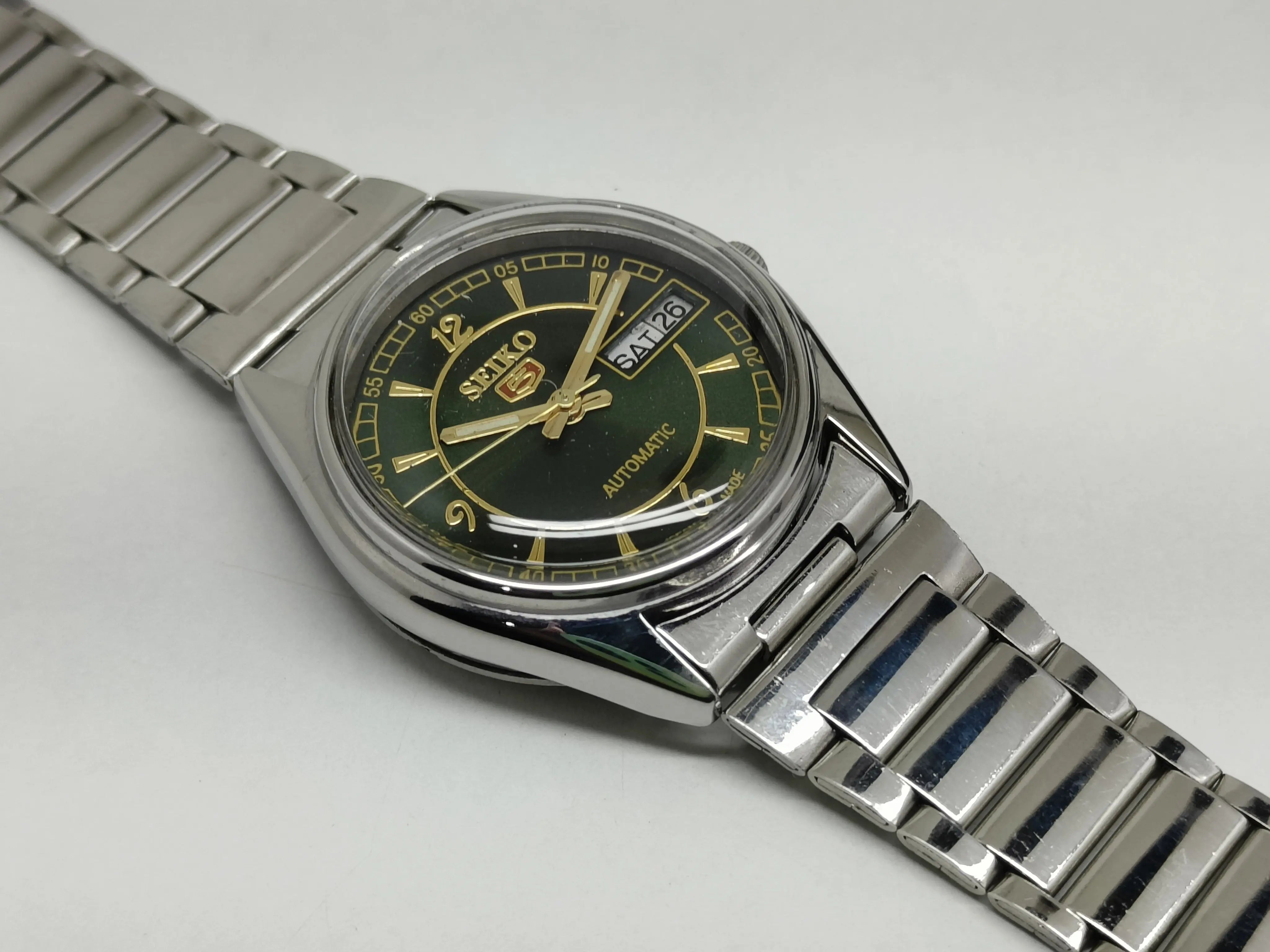 Vintage Seiko 5 SNK803 – Refurbished Military Green National Watches