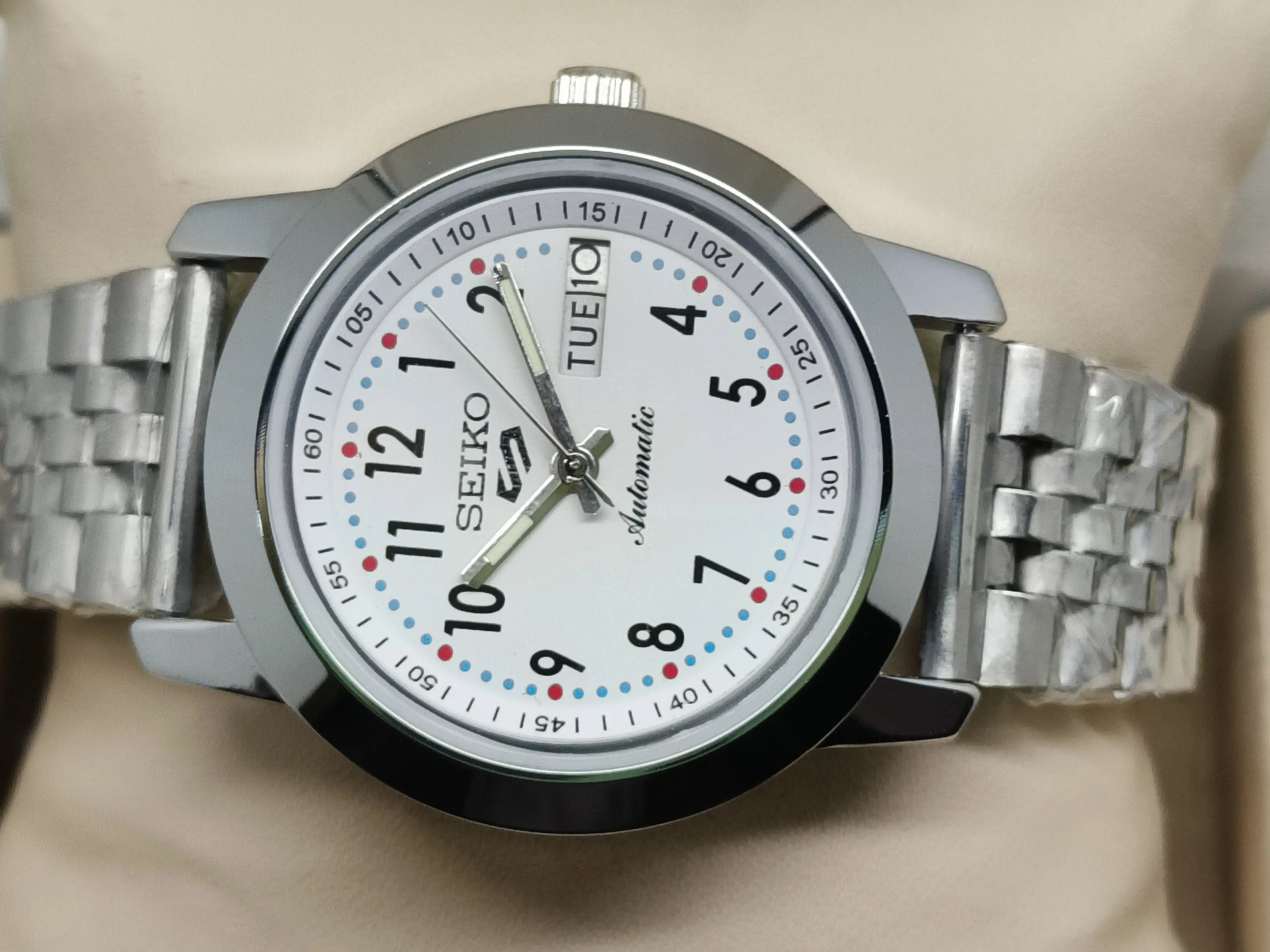 Seiko 5 Vintage Quartz (if applicable) – Refurbished Rare Model National Watches