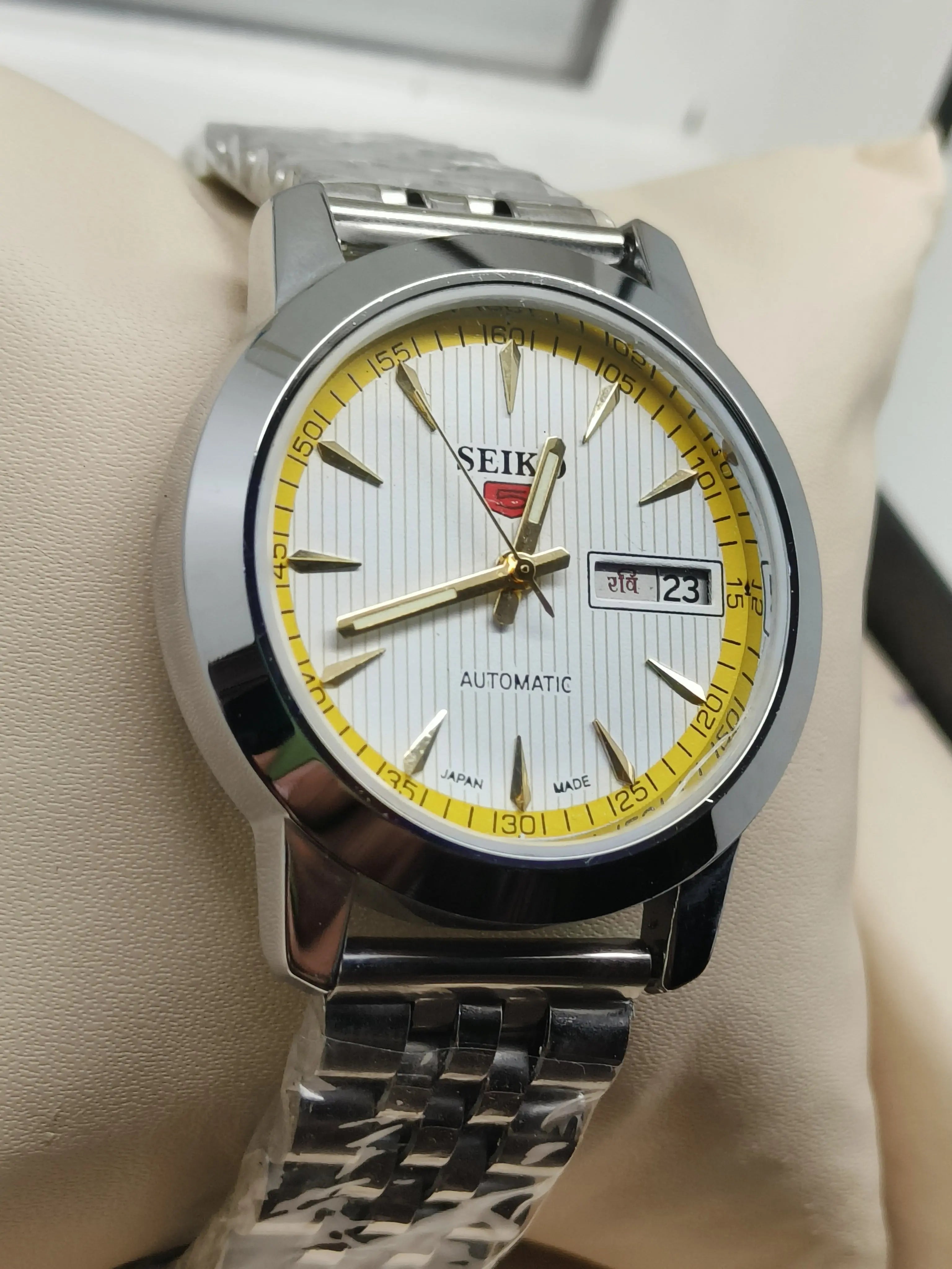 Seiko 5 Vintage Field Watch – Refurbished Tough & Authentic National Watches