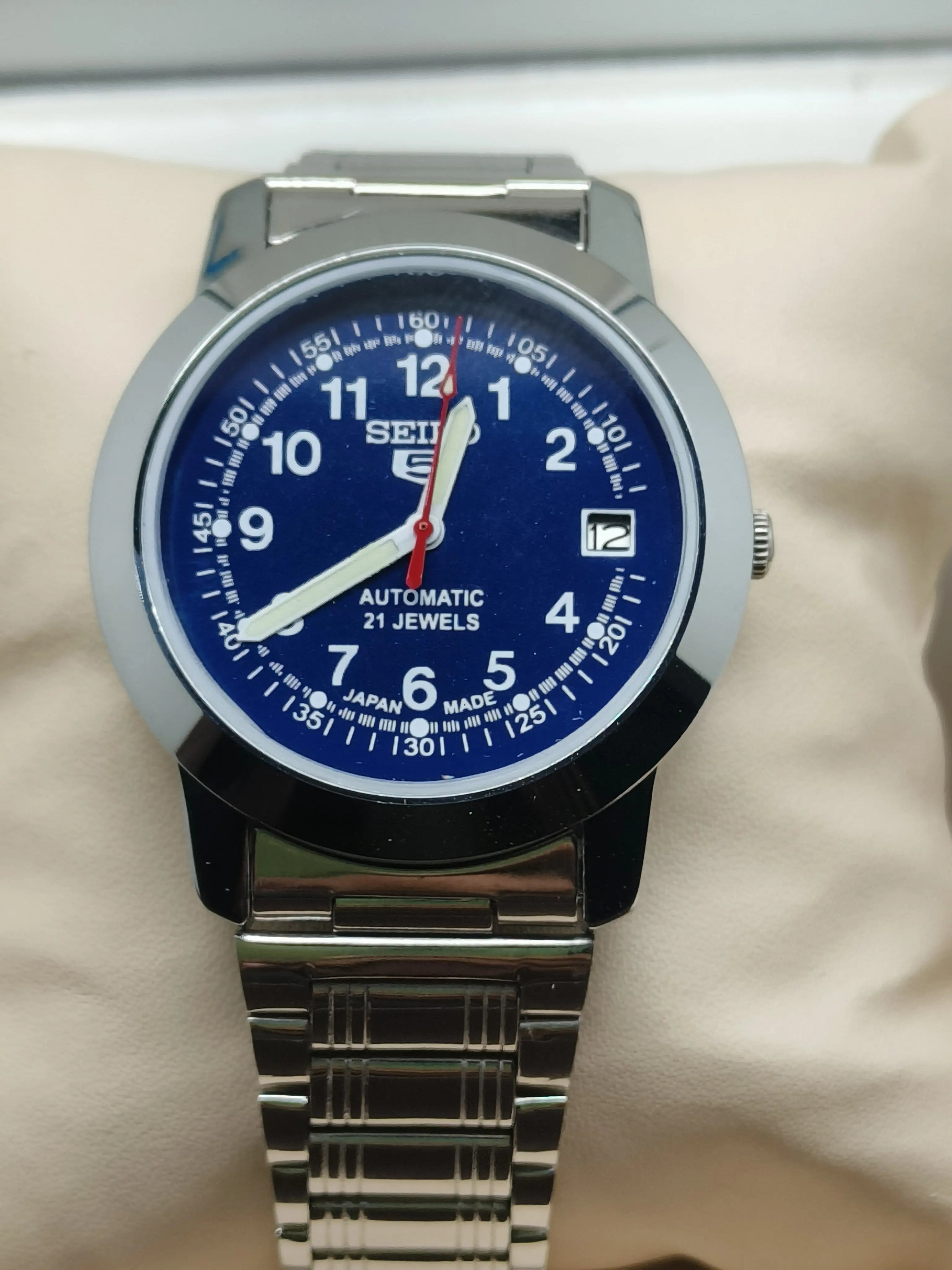 Seiko 5 Vintage Champagne Dial – Restored Dress Watch National Watches