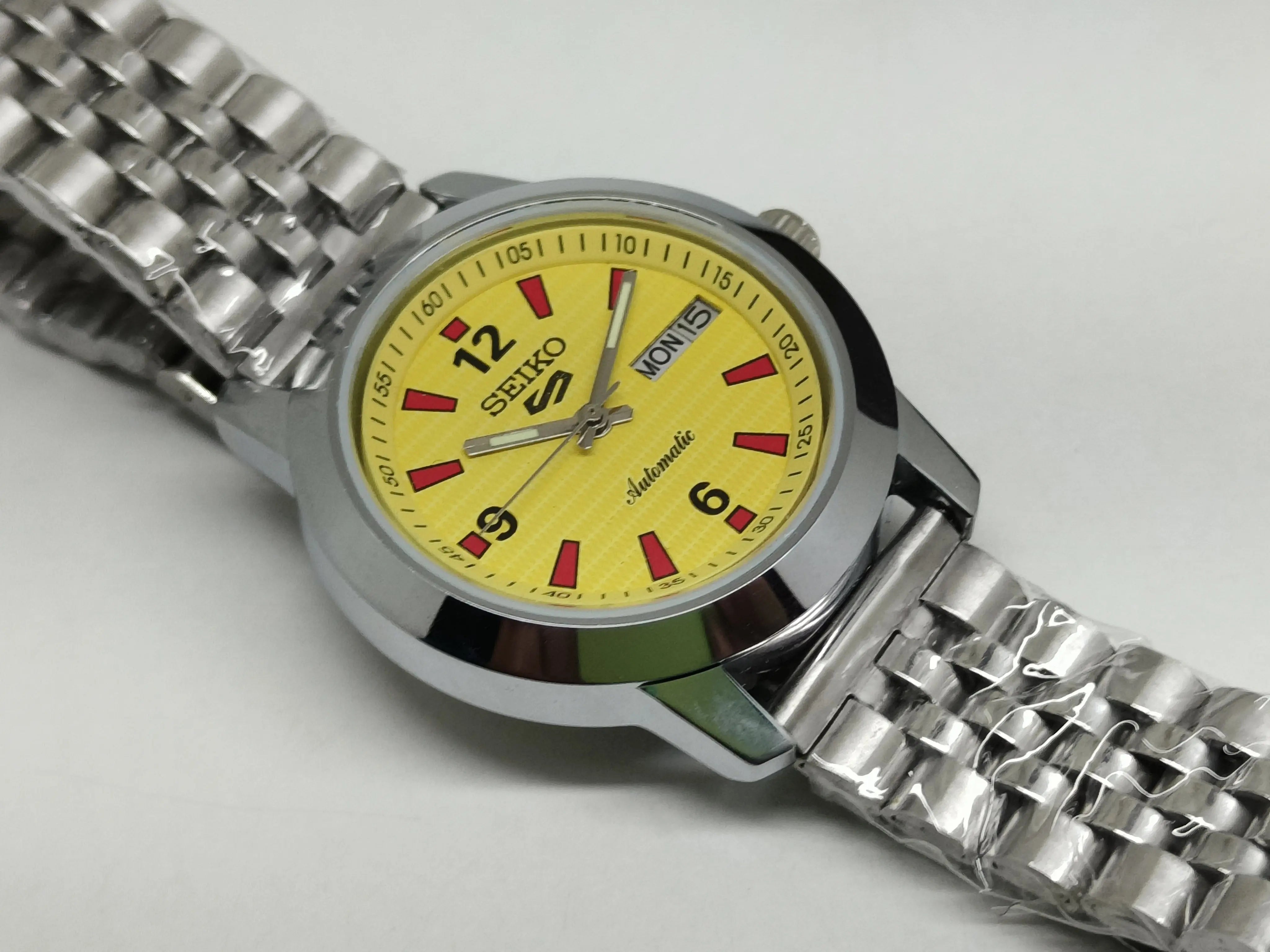 Seiko 5 Vintage Orange Dial – Restored Statement Watch National Watches