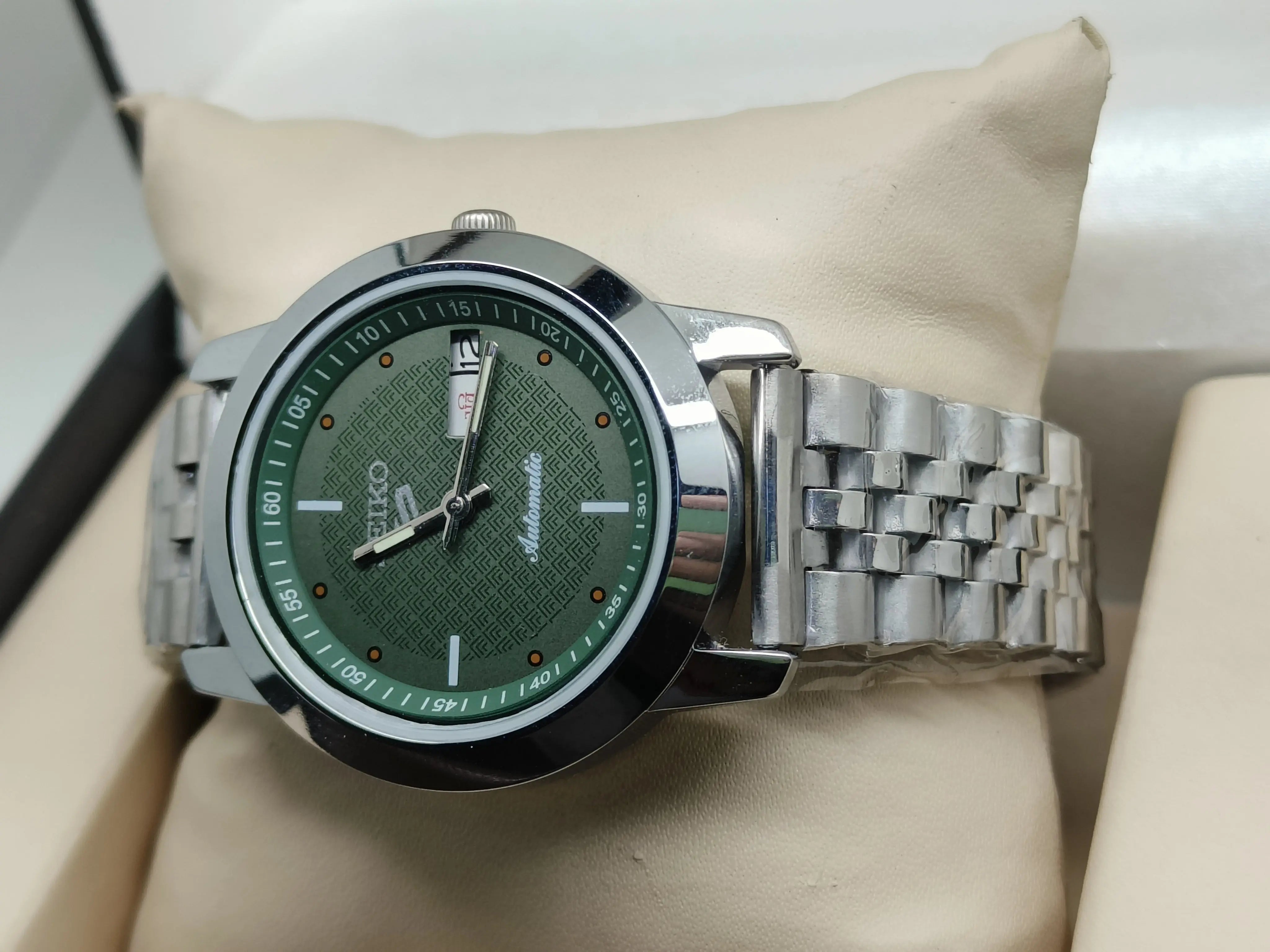 Seiko 5 Vintage Orange Dial – Restored Statement Watch National Watches