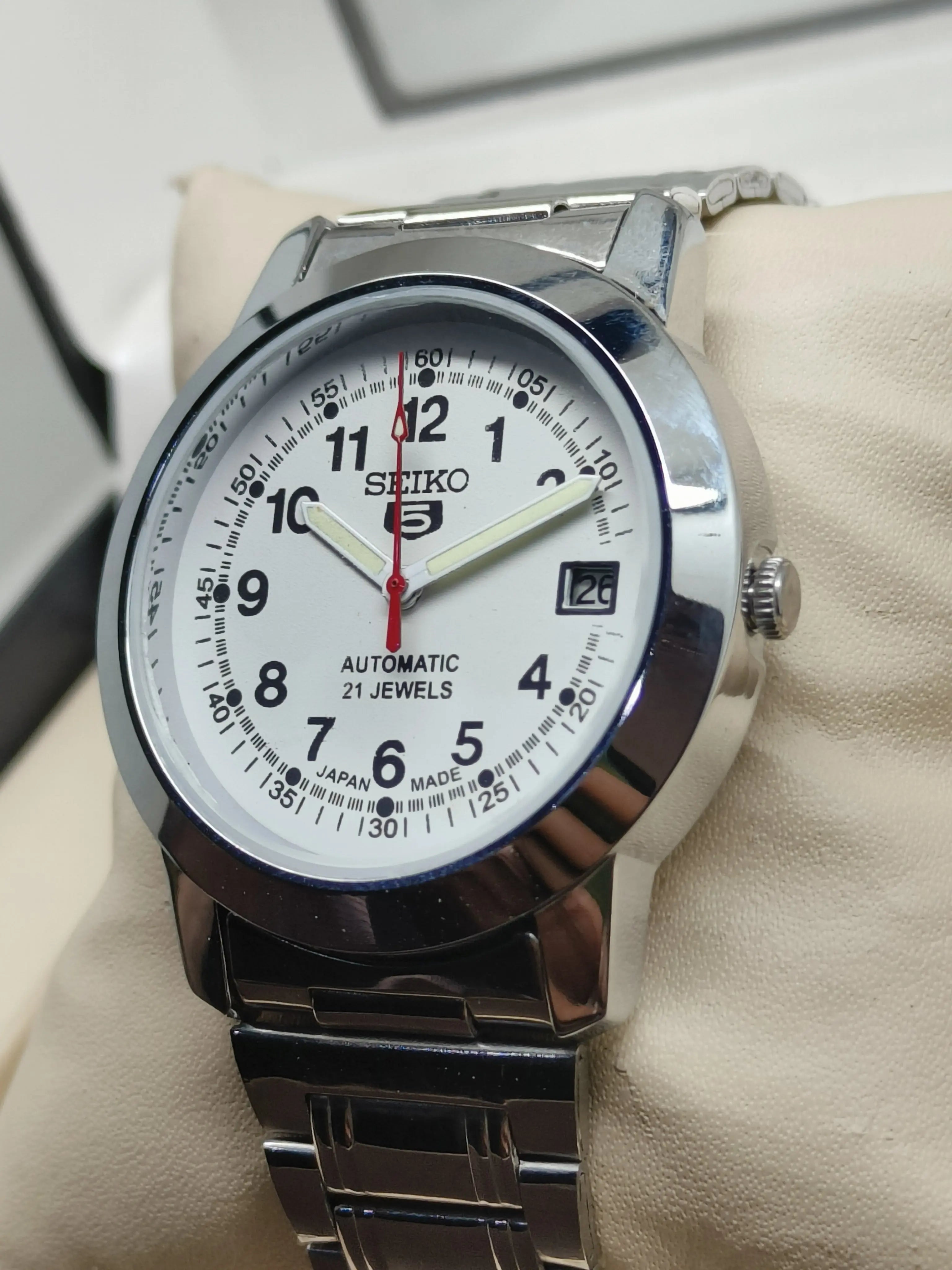 Seiko 5 Vintage Applied Indices – Restored Detailing National Watches