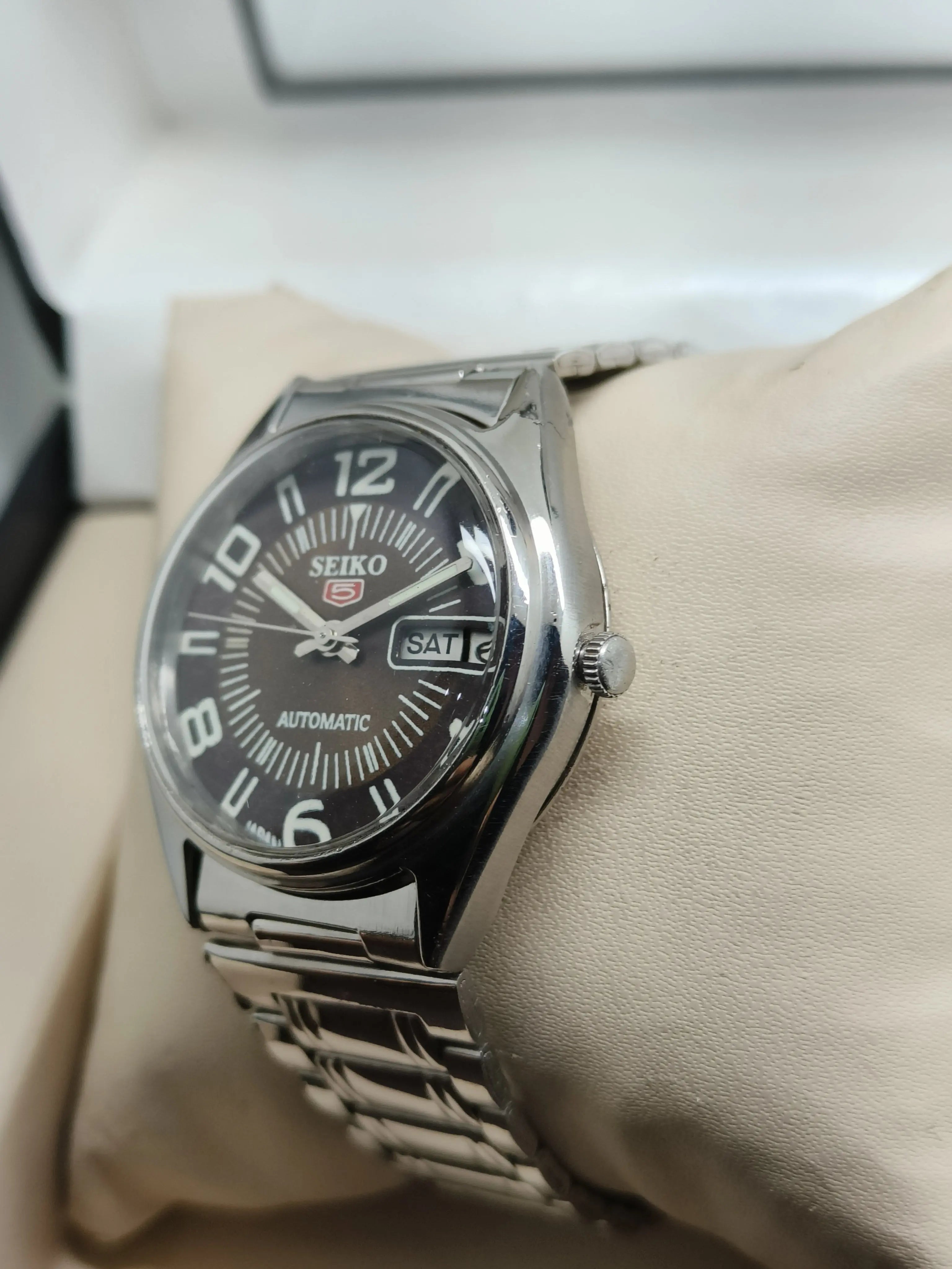 Seiko 5 Vintage Automatic – Your First Vintage Watch National Watches