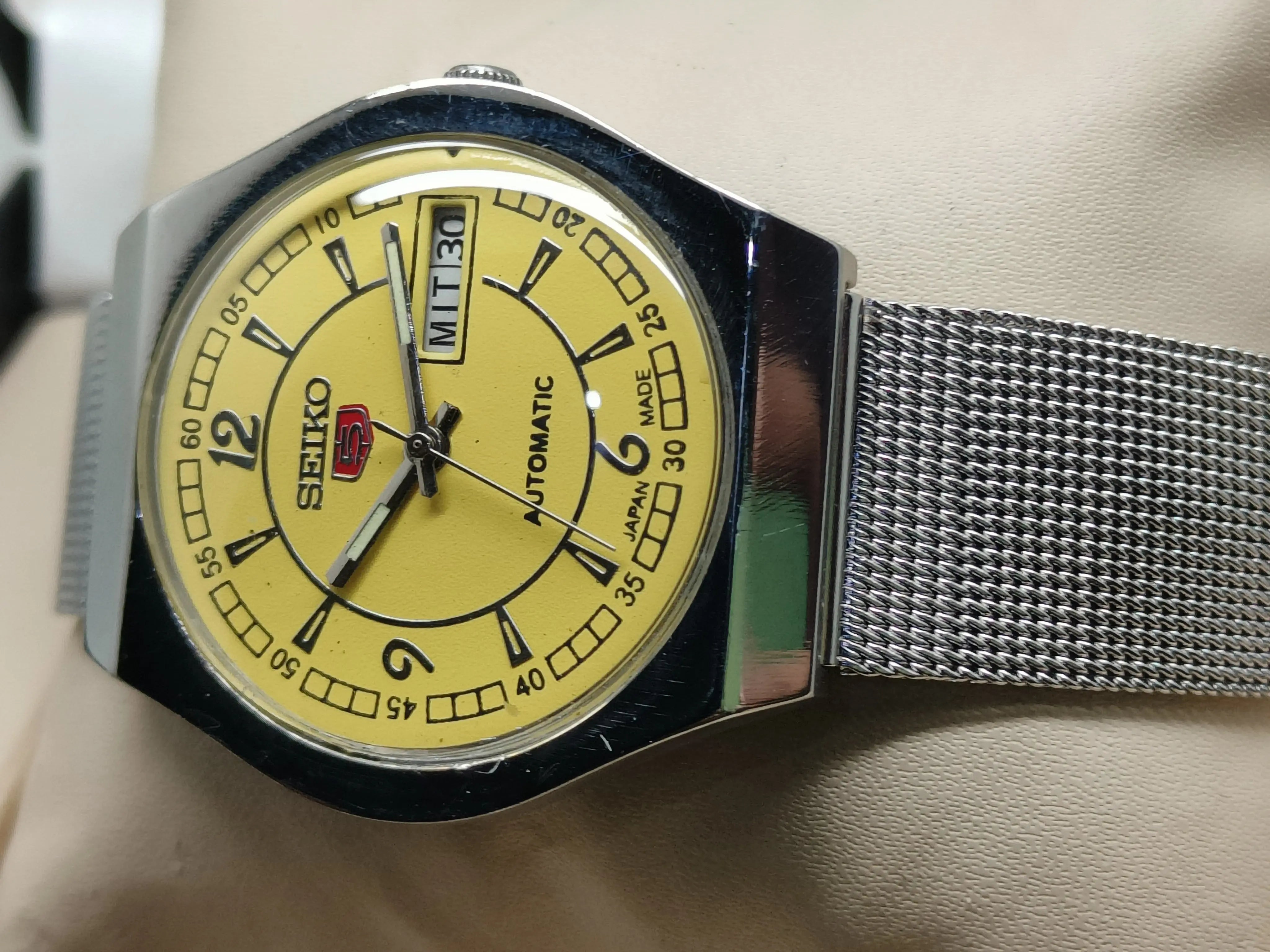Seiko 5 Vintage Automatic – Serial # Visible Case Back National Watches