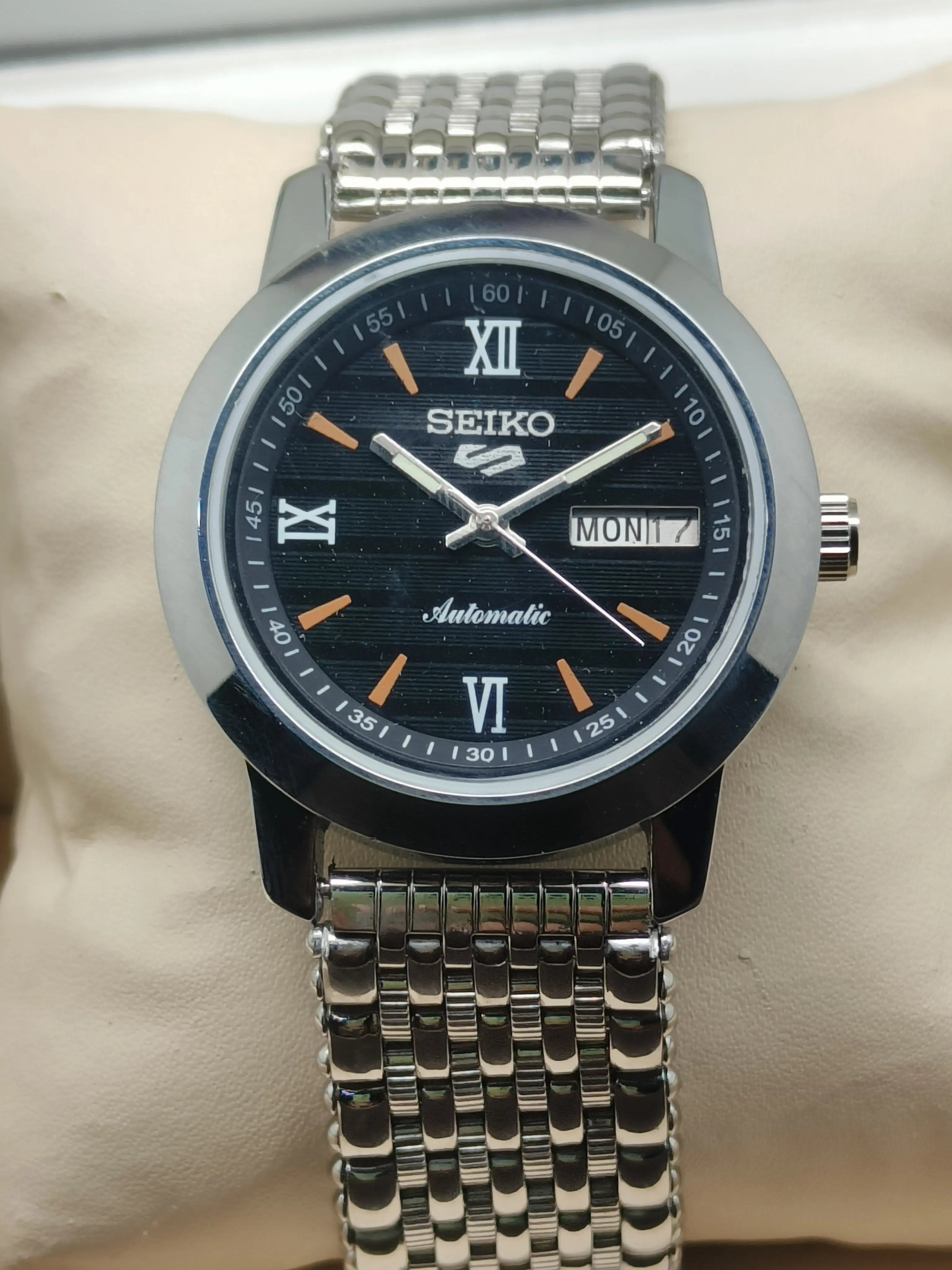 Seiko 5 Vintage Automatic – Water Resistant Refurbished Model National Watches