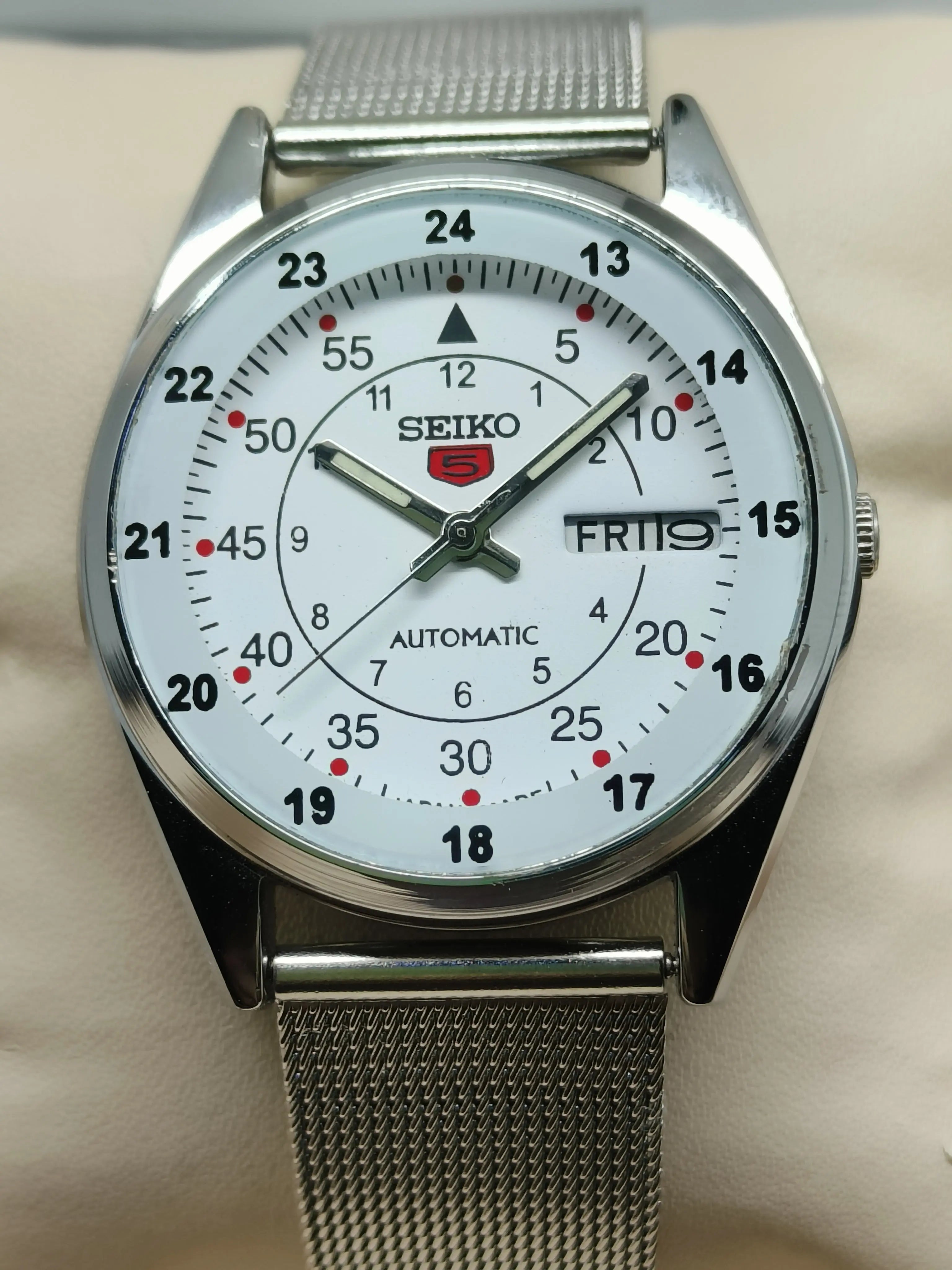 Seiko 5 Vintage Automatic โ Reliable Power Reserve National Watches