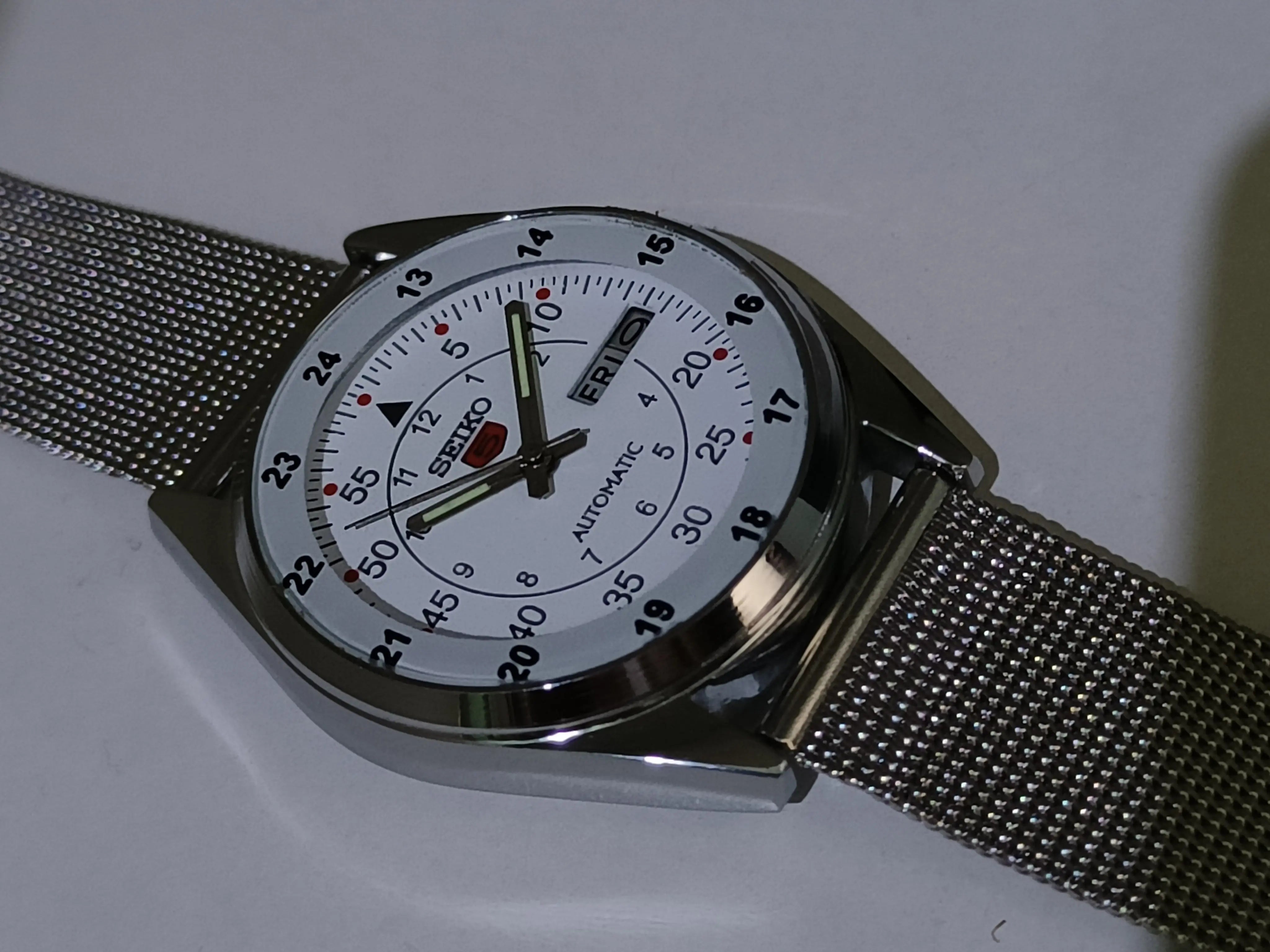 Seiko 5 Vintage Automatic – Reliable Power Reserve National Watches