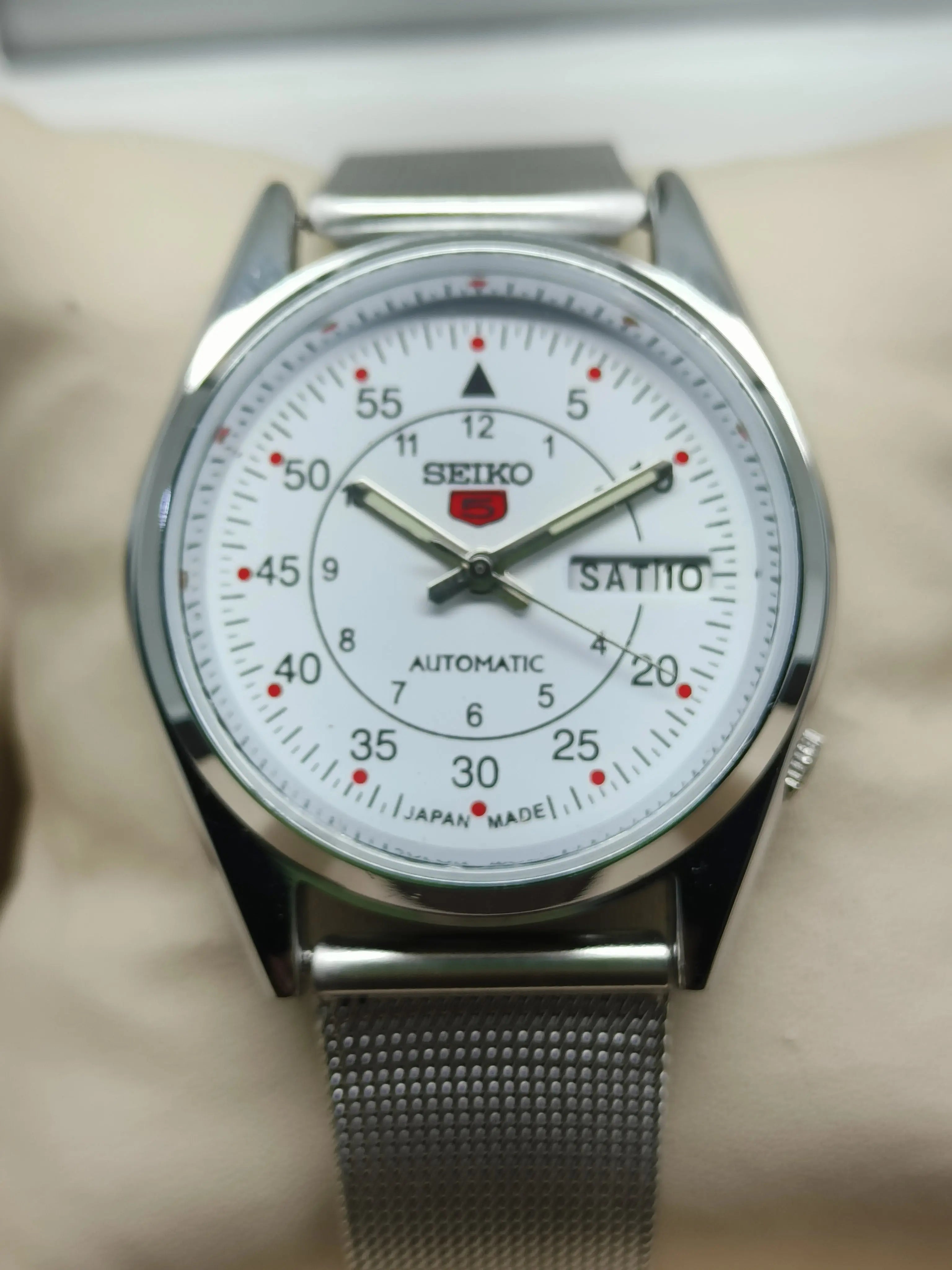 Seiko 5 Vintage Automatic โ New Strap & Serviced National Watches