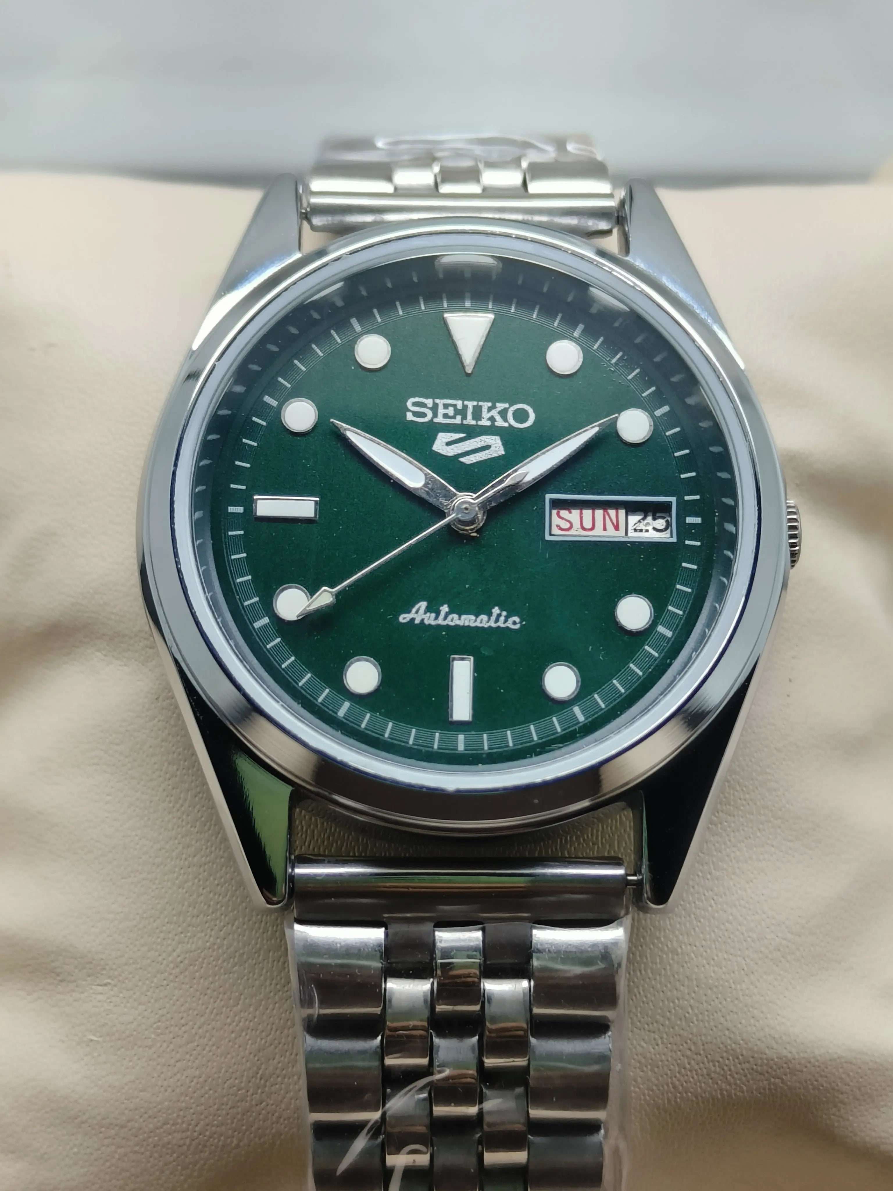 Seiko 5 Vintage Automatic – Bold & Timeless National Watches