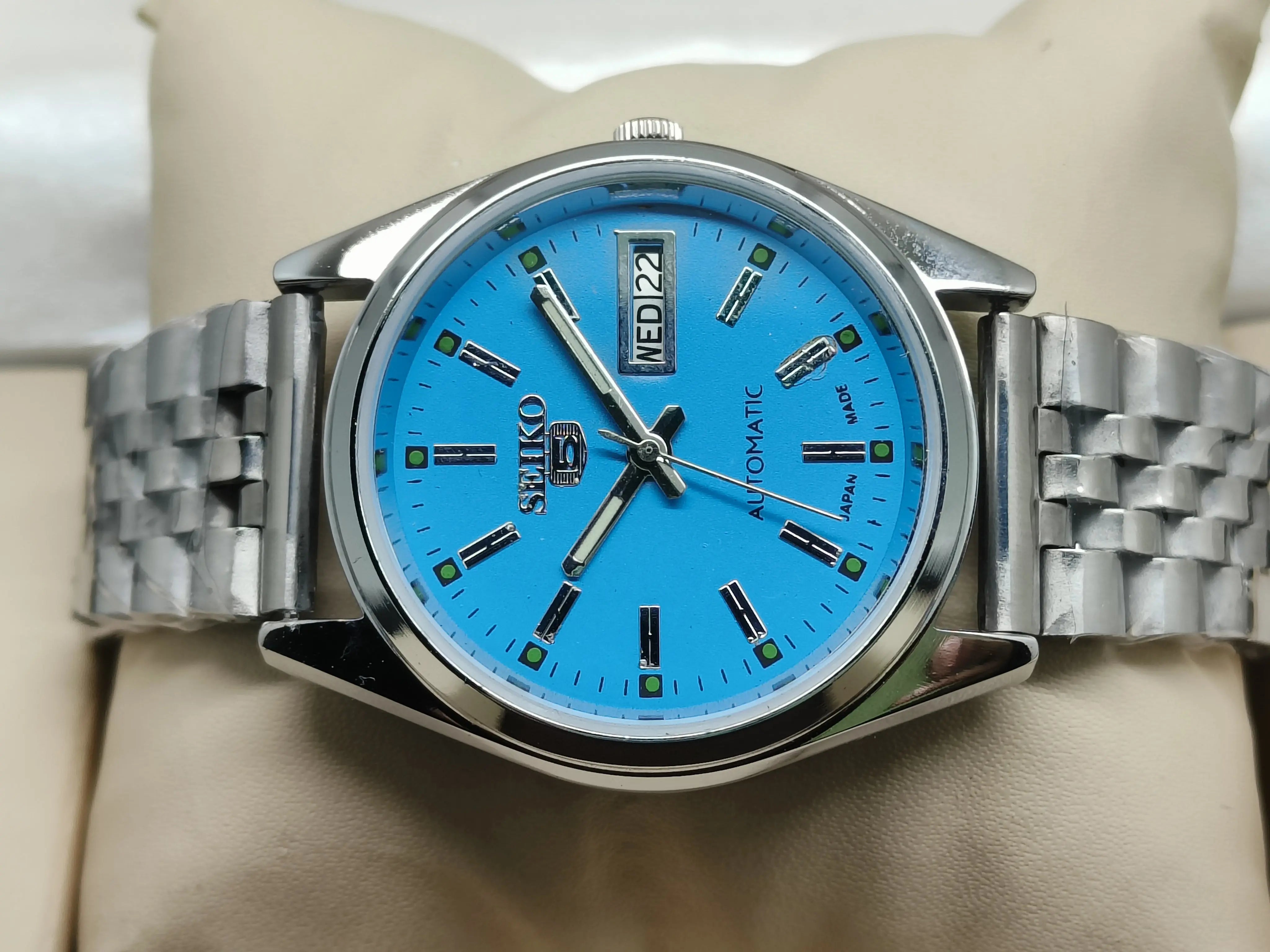 Seiko 5 Vintage Automatic – Hand-Wind Movement (if hand wind part) National Watches