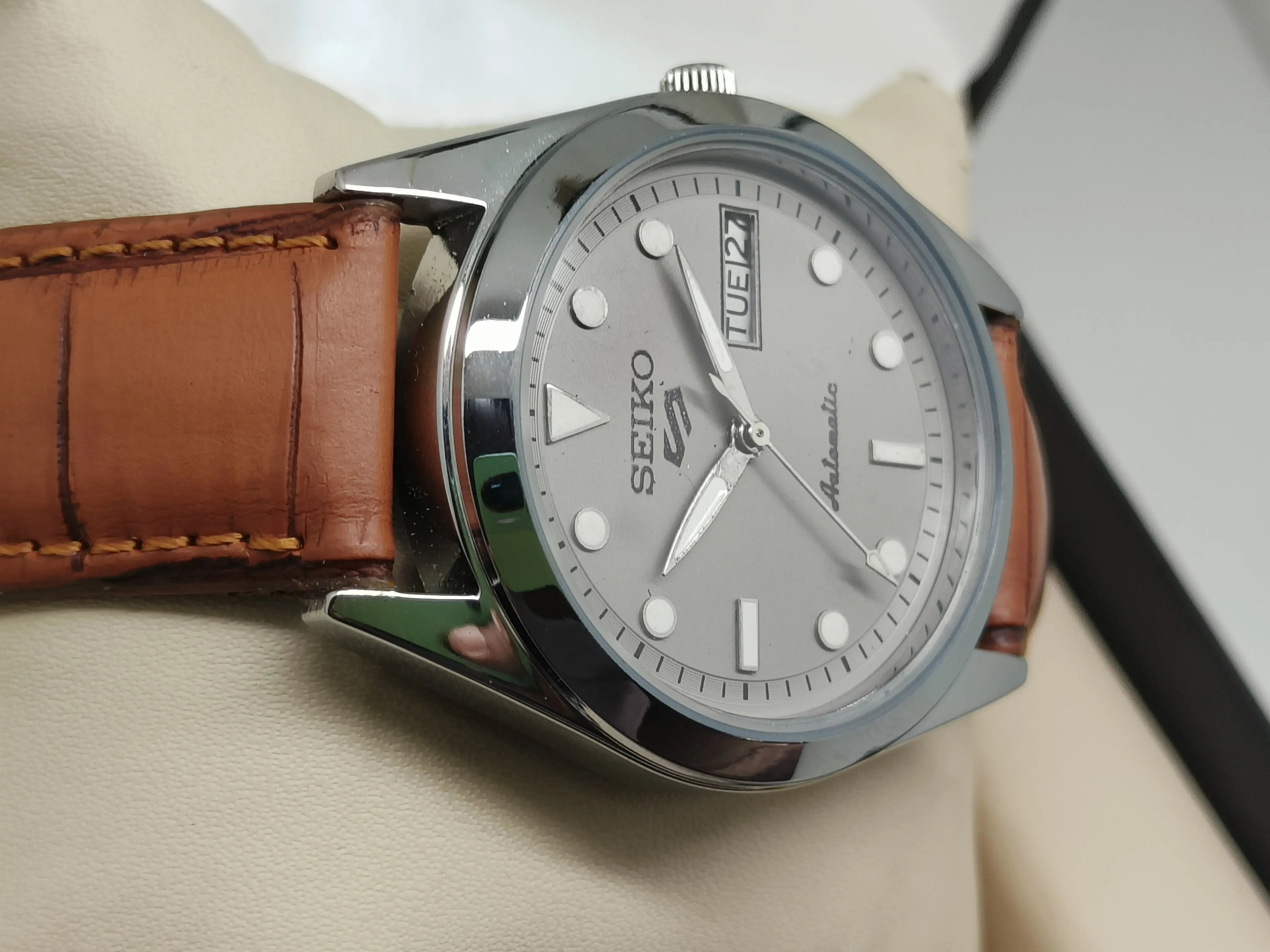 Seiko 5 Vintage Automatic – Japanese Industrial Legend National Watches