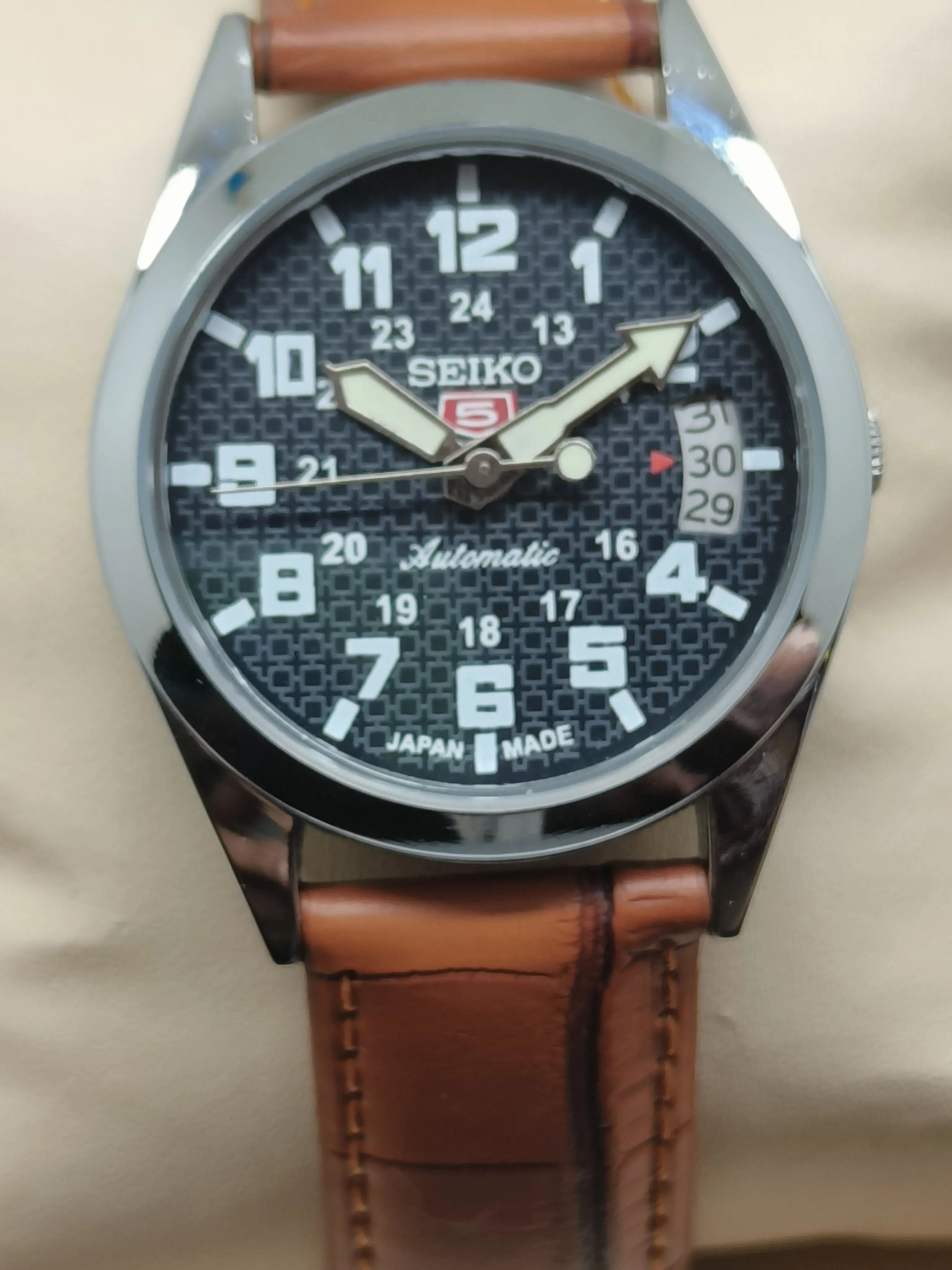 Seiko 5 Vintage Automatic – Entry-Level Luxury National Watches