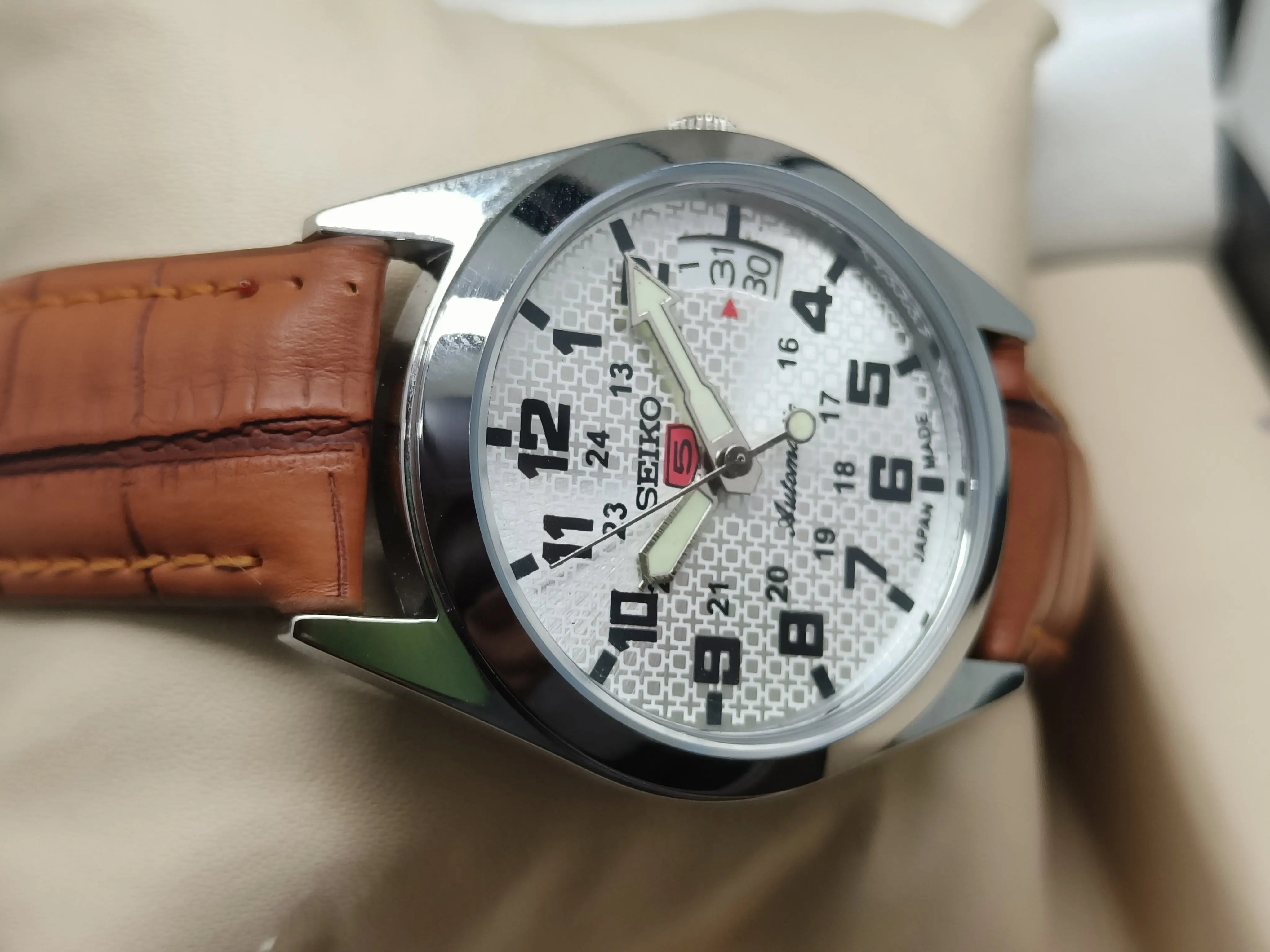 Seiko 5 Vintage Automatic – Everyday Style Watch National Watches