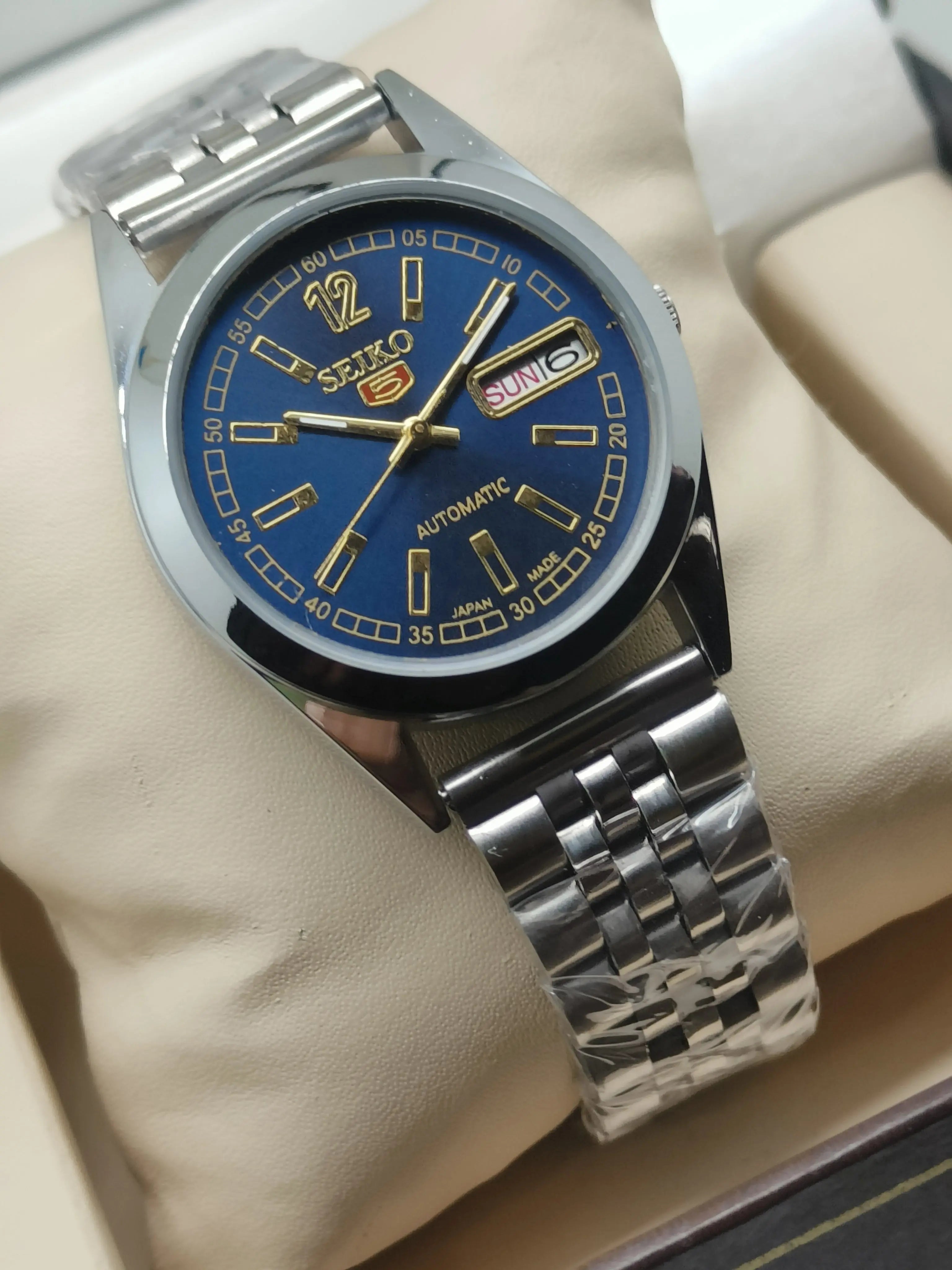 Seiko 5 Vintage Automatic – Collector’s Bargain National Watches