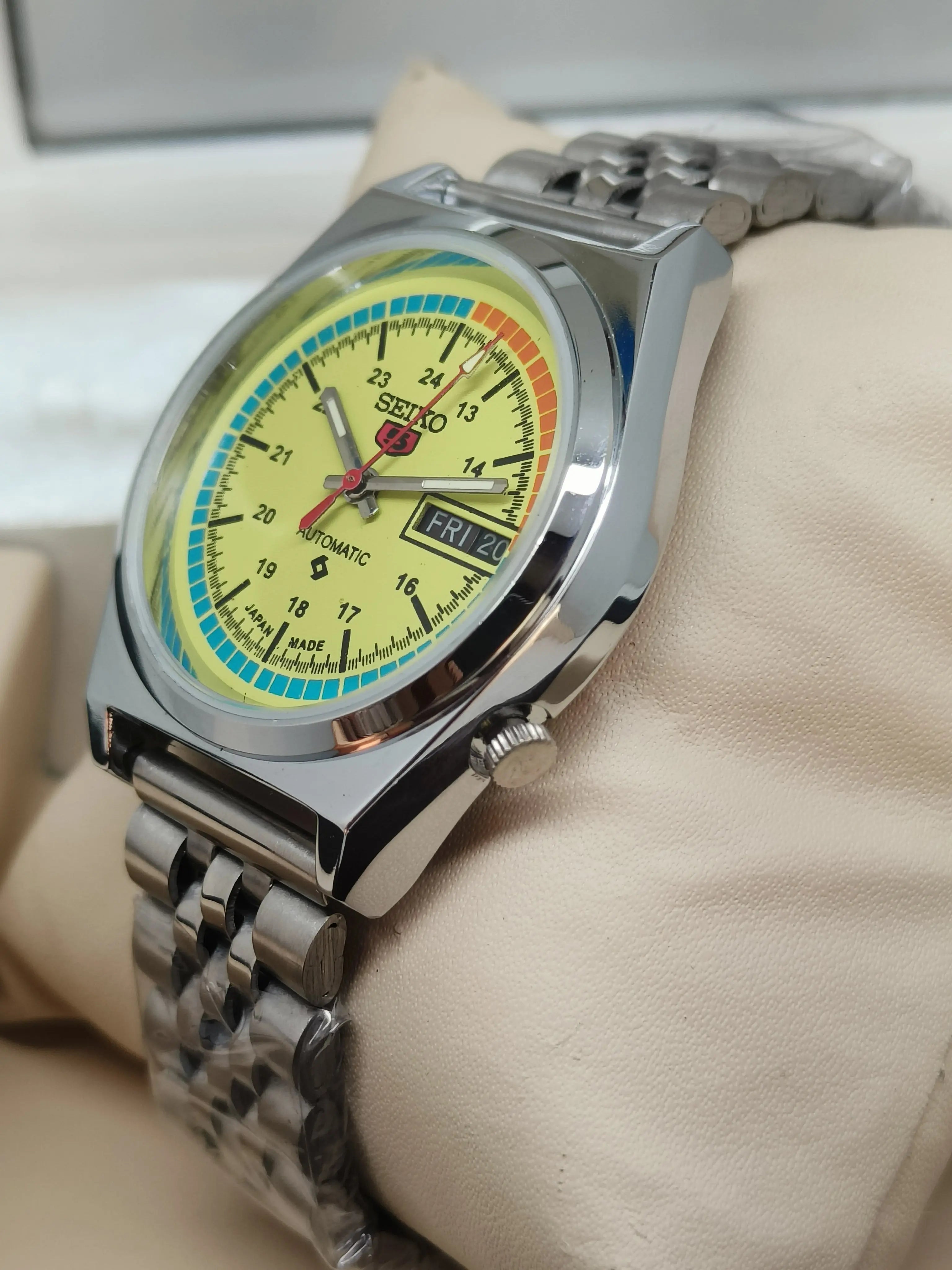 Seiko 5 Vintage Automatic – Transparent Crystal Domed Design National Watches