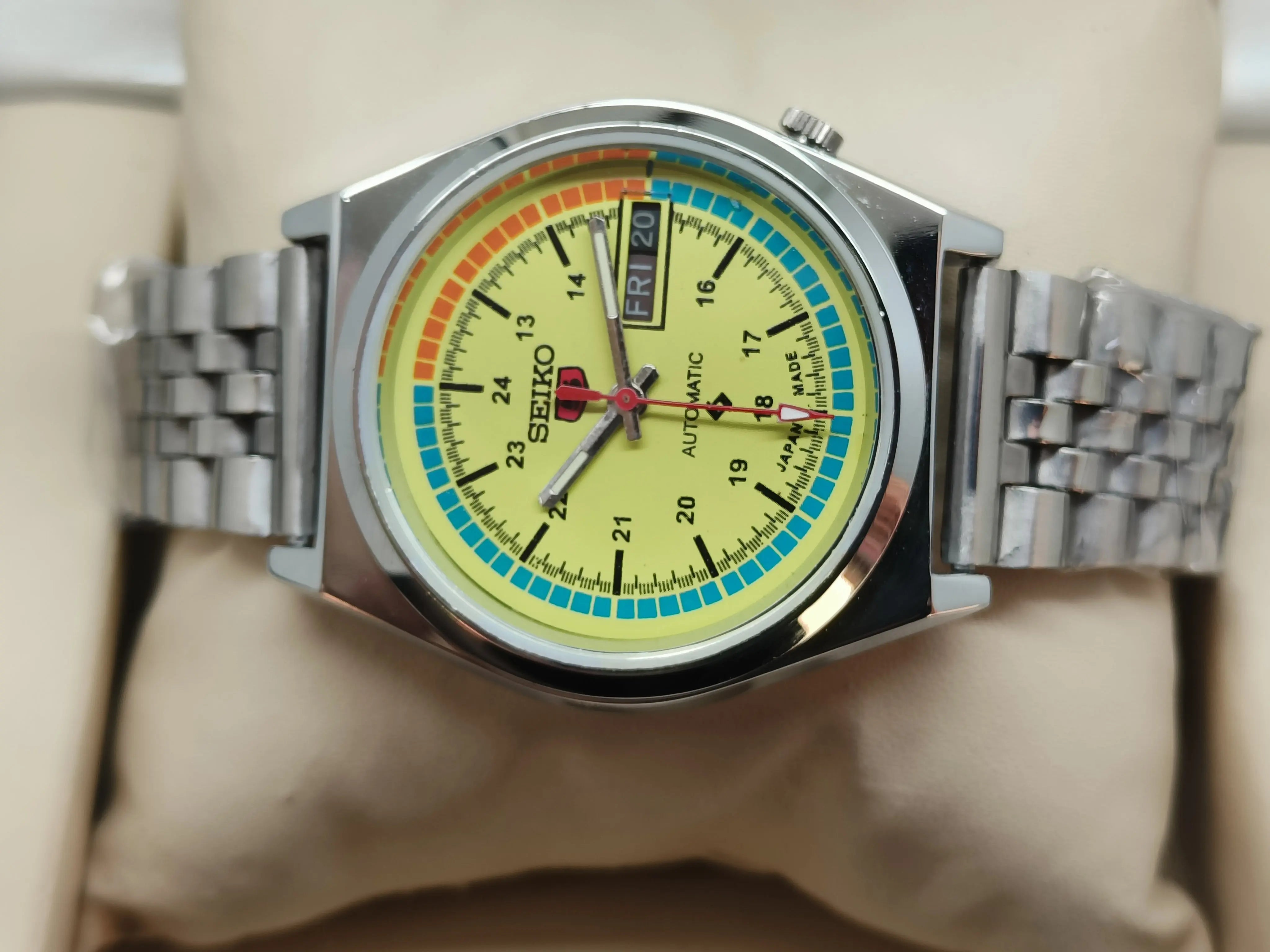 Seiko 5 Vintage Automatic – Transparent Crystal Domed Design National Watches