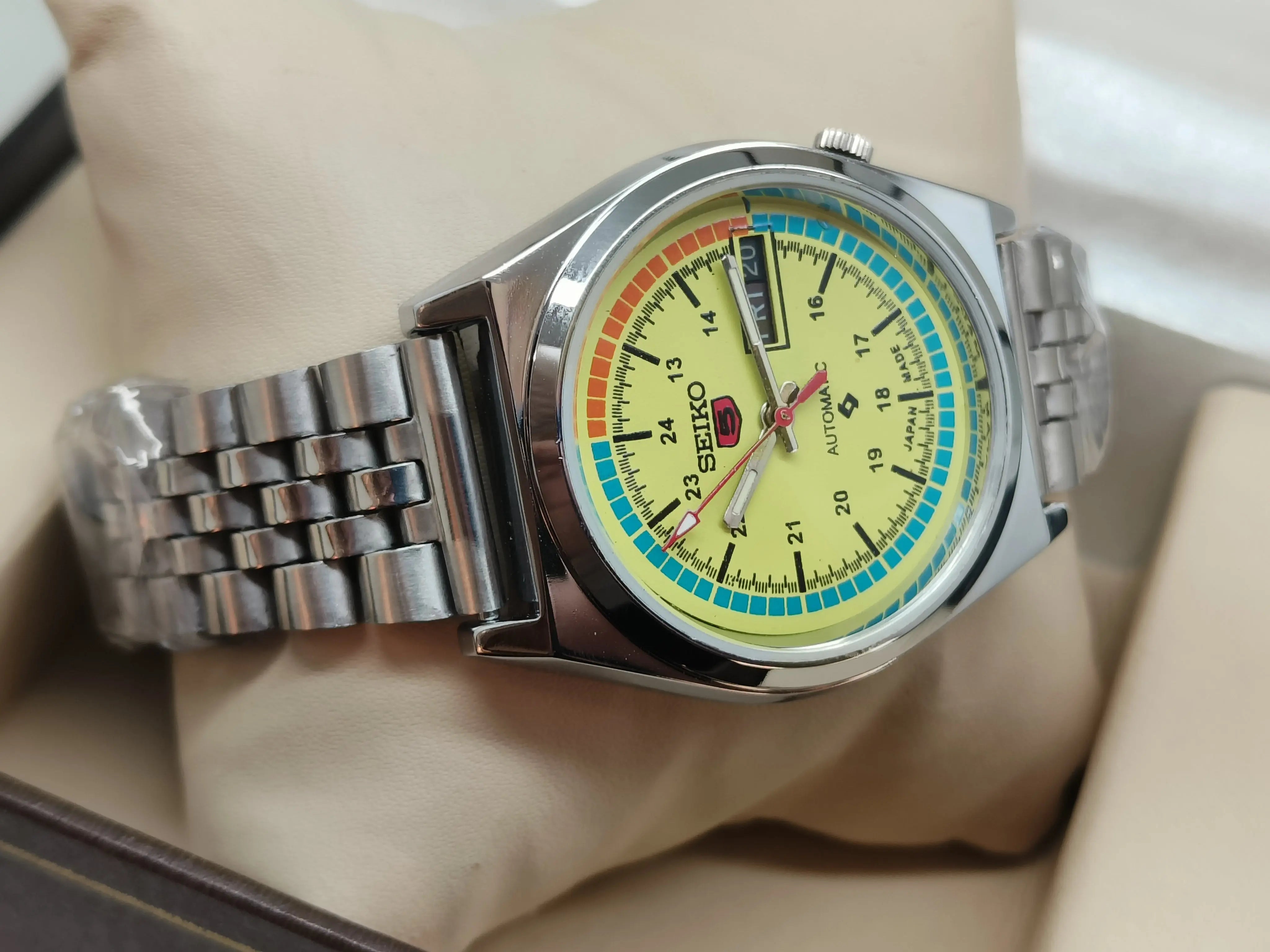 Seiko 5 Vintage Automatic – Transparent Crystal Domed Design National Watches