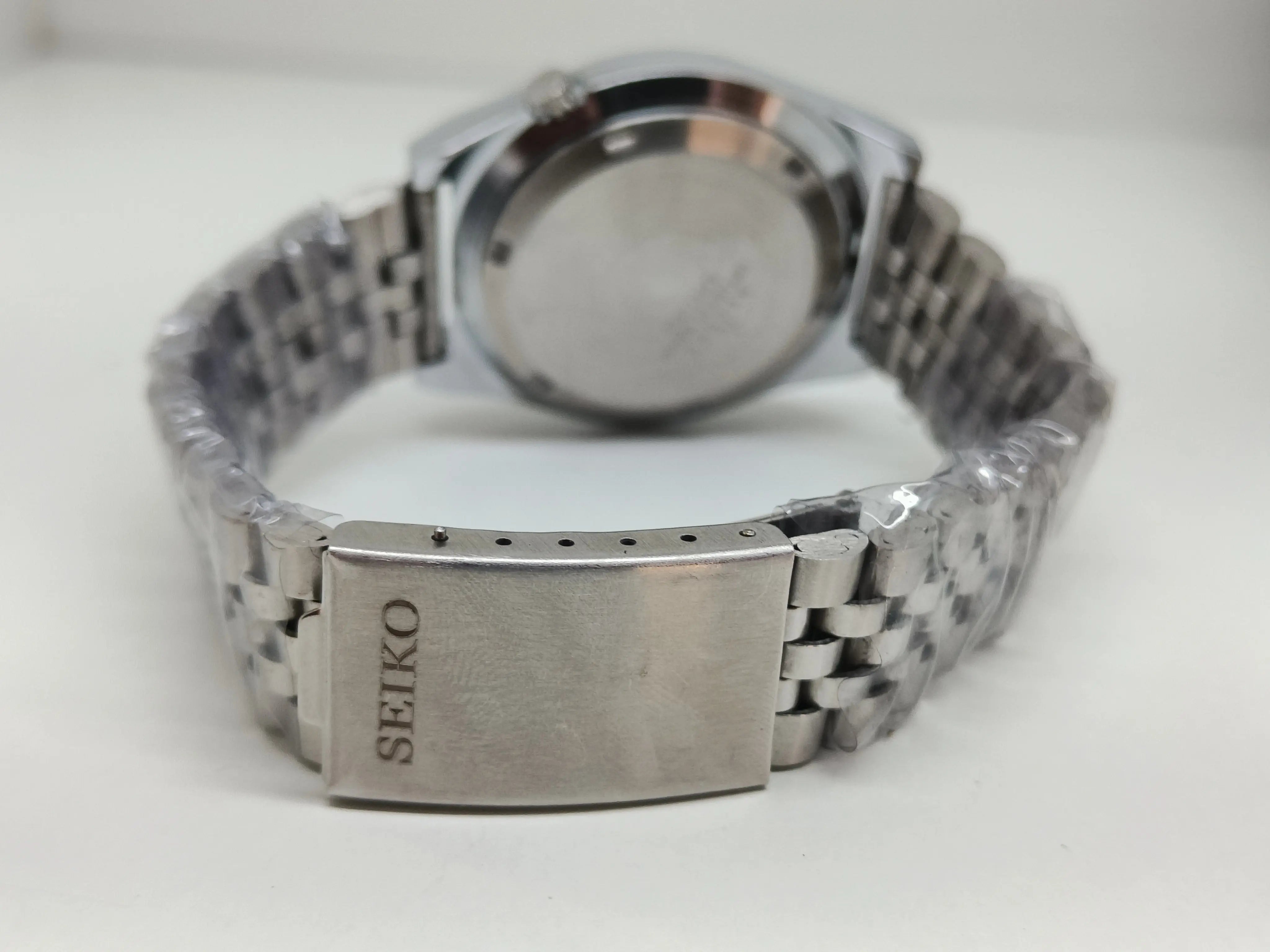 Seiko 5 Vintage Automatic – Classic 70s Design Revived National Watches