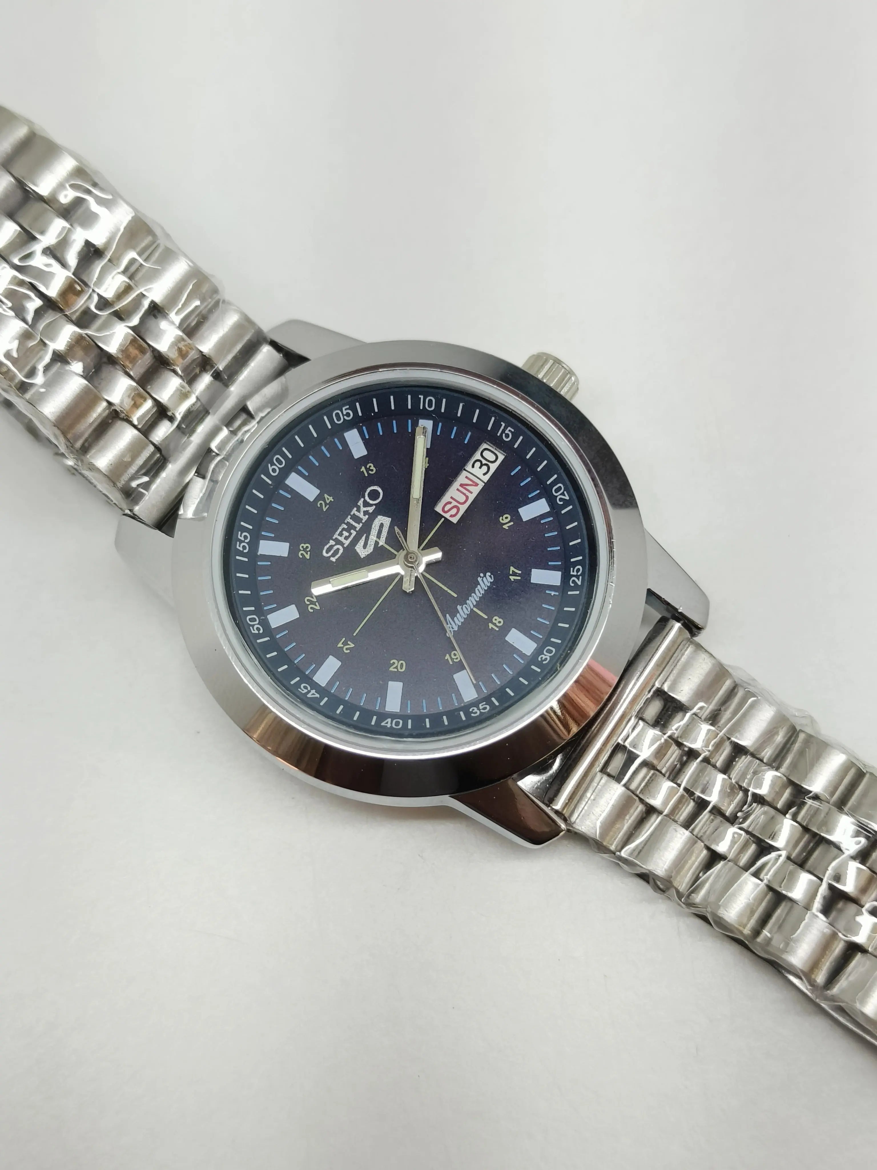 Seiko 5 Vintage Automatic – Classic 70s Design Revived National Watches