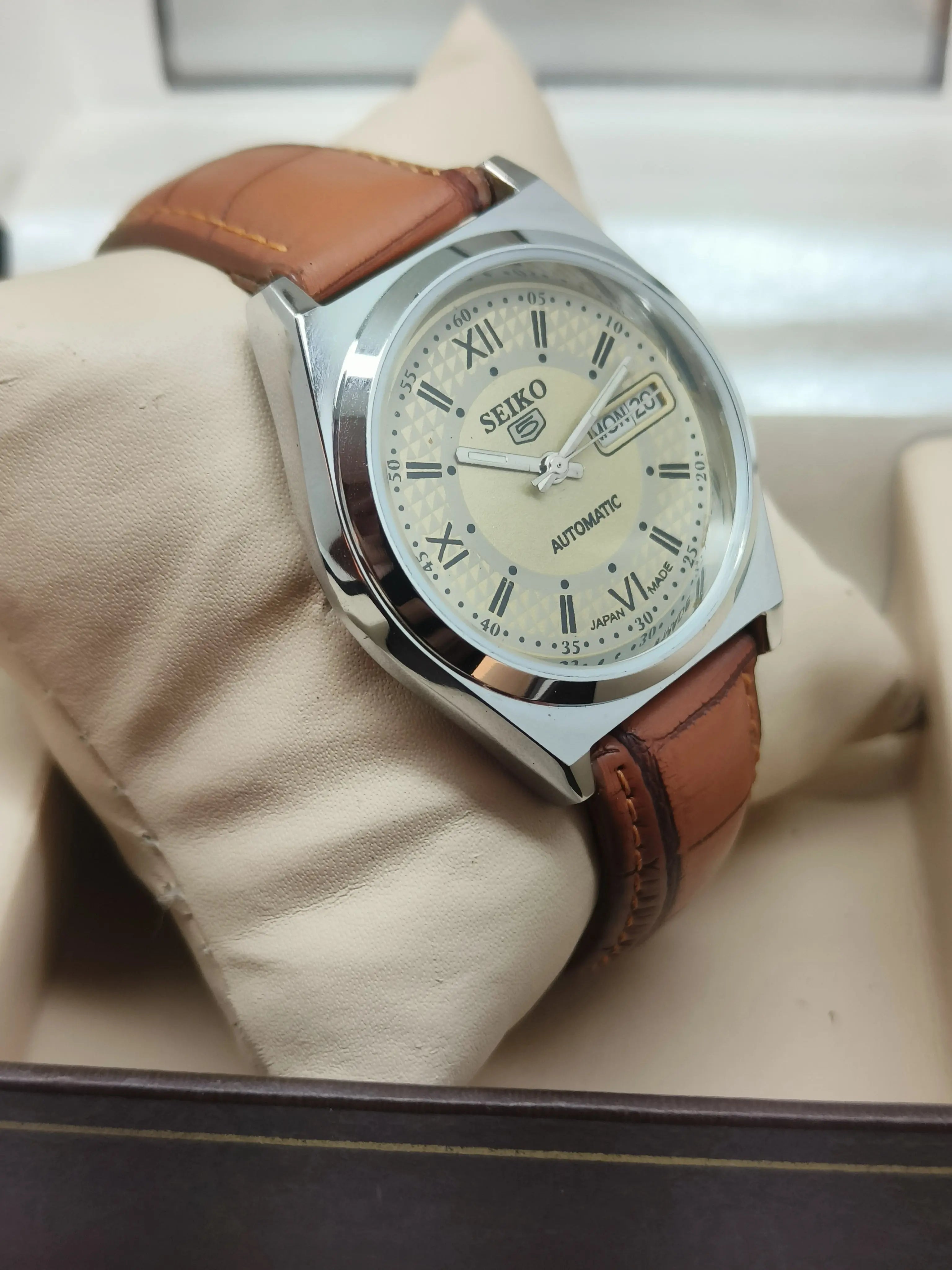 Seiko 5 Vintage Automatic Day/Date – Fully Refurbished National Watches