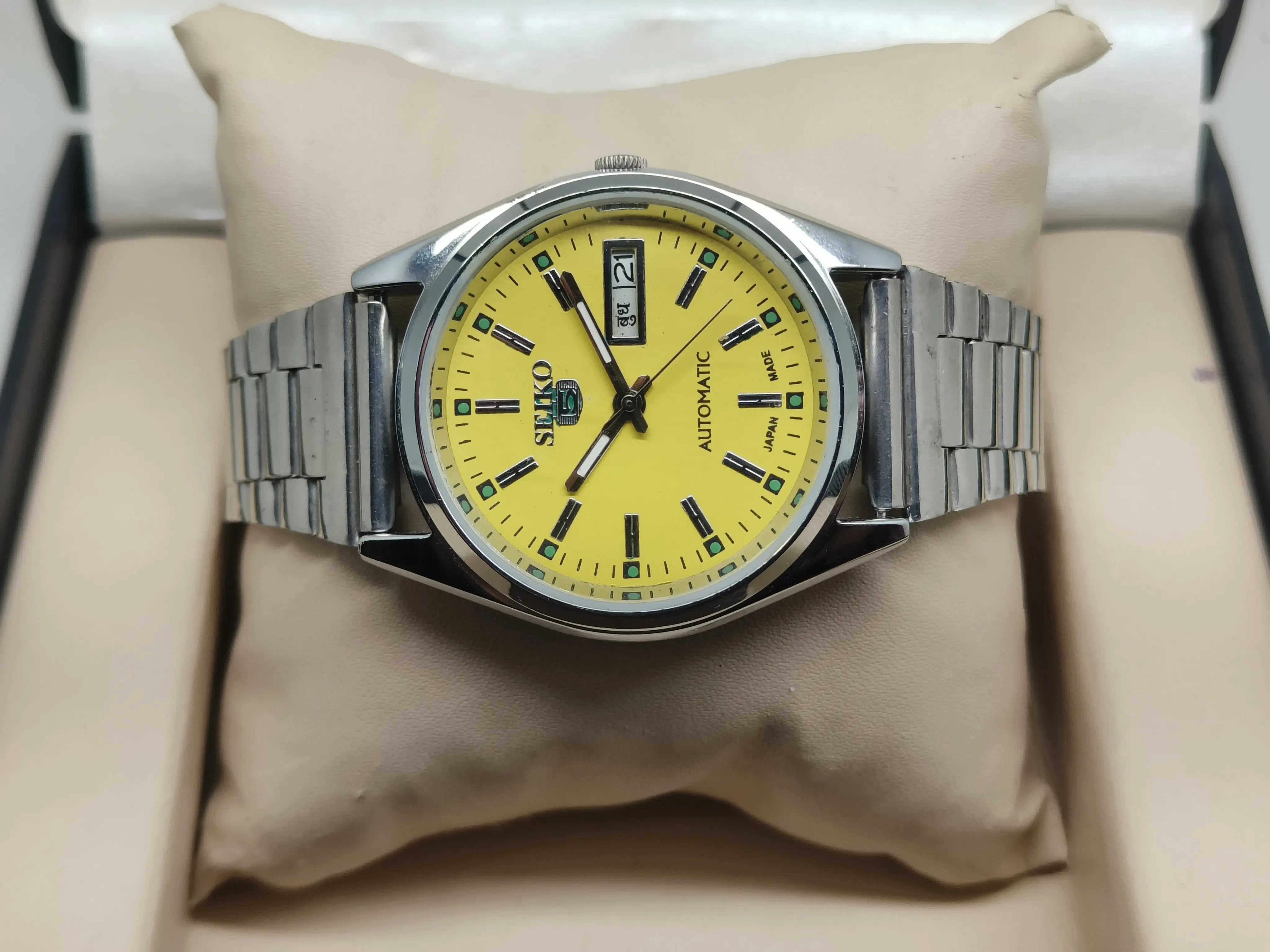 Seiko 5 Vintage Men’s Watch – Refurbished & Ready to Wear National Watches