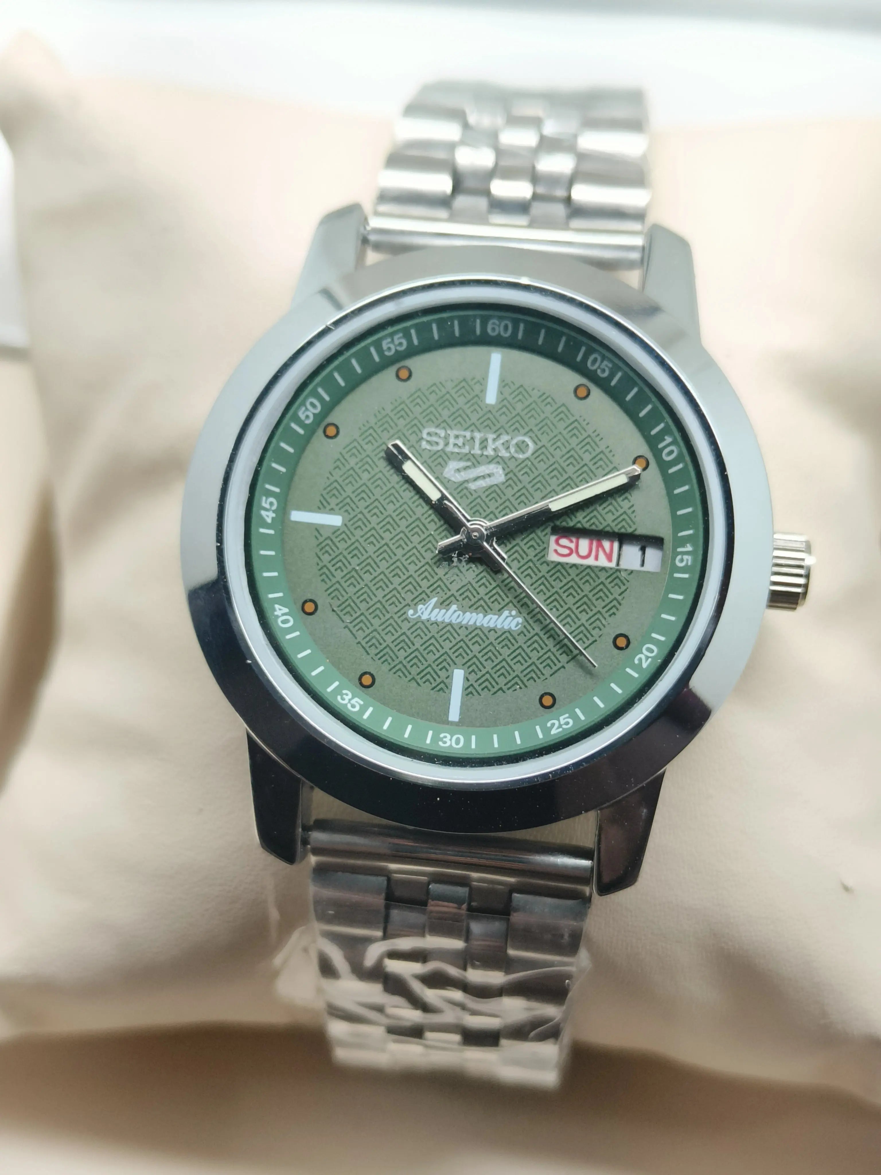 Seiko 5 Vintage Sports Automatic – Refurbished Piece National Watches