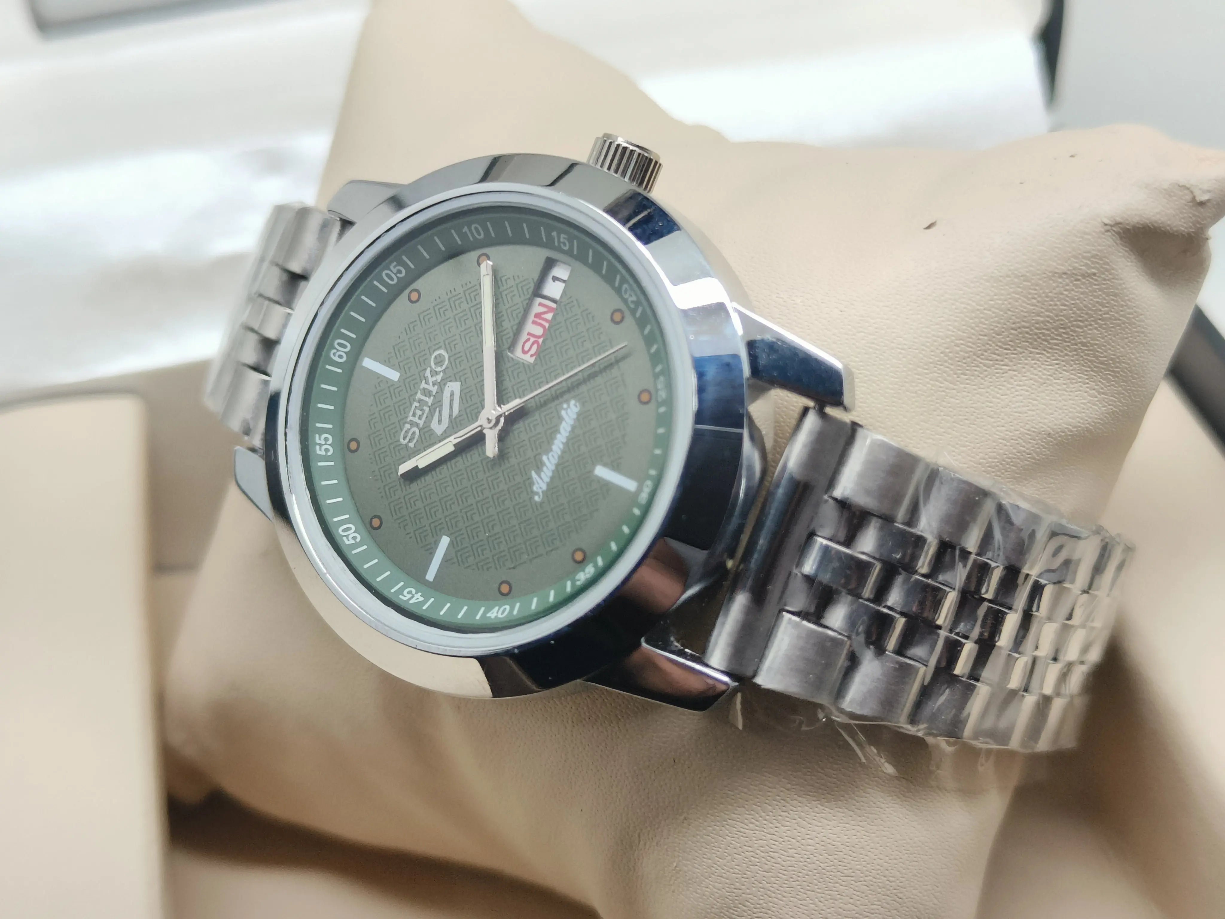 Seiko 5 Vintage Sports Automatic – Refurbished Piece National Watches