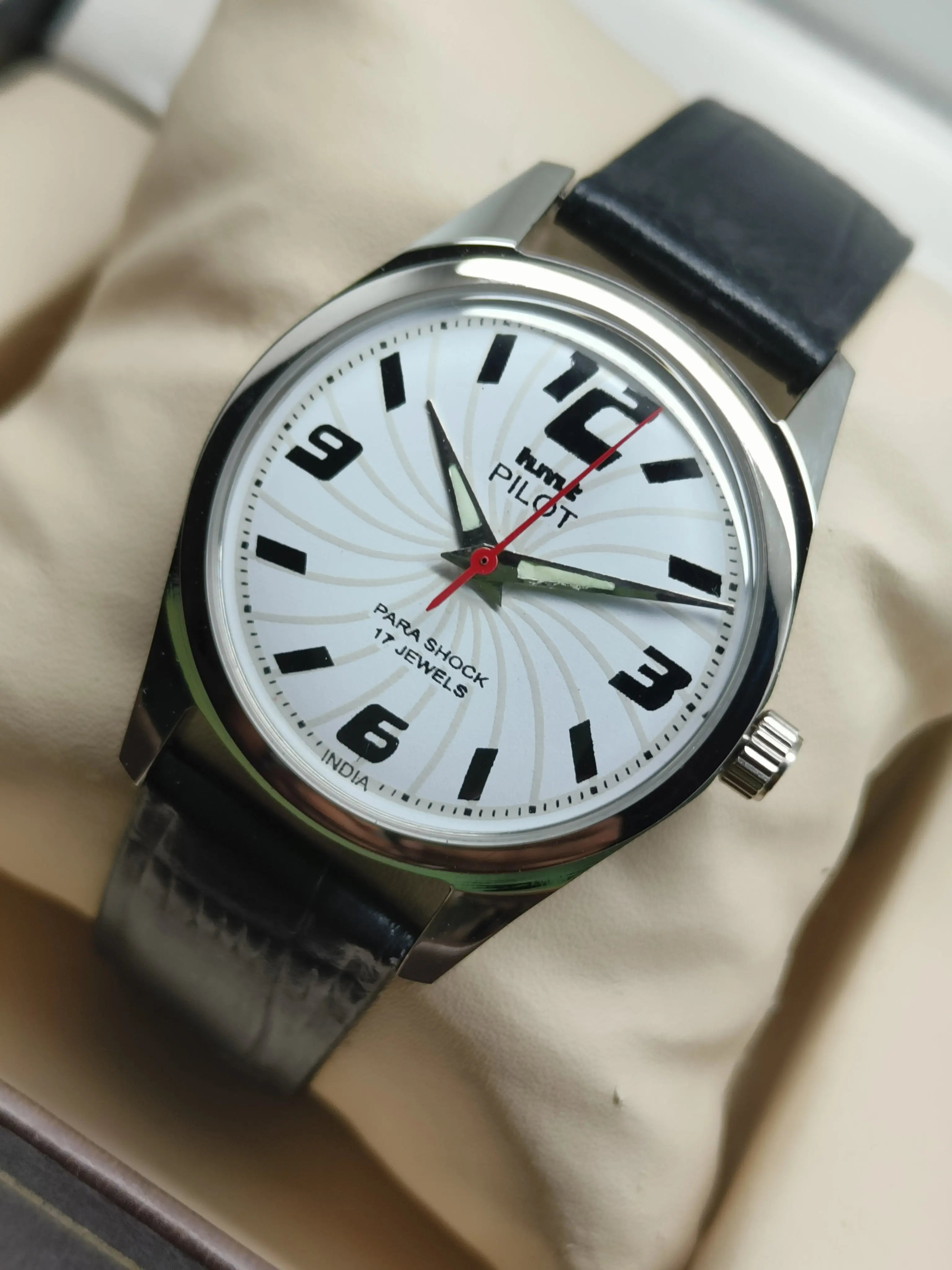 HMT Mechanical Vintage Watch – Refurbished Classic | Original Hand-Winding Timepiece National Watches