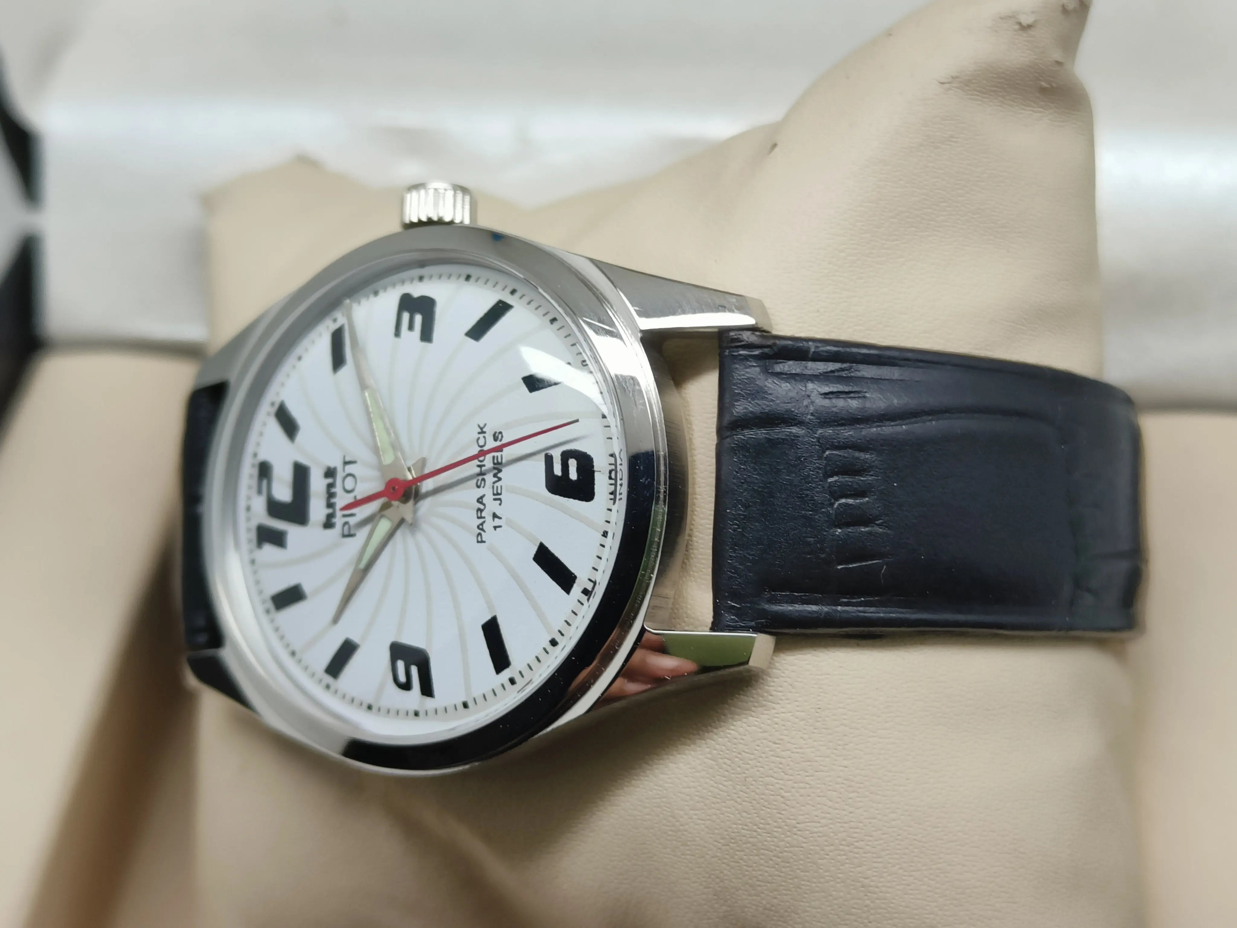 HMT Mechanical Vintage Watch – Refurbished Classic | Original Hand-Winding Timepiece National Watches