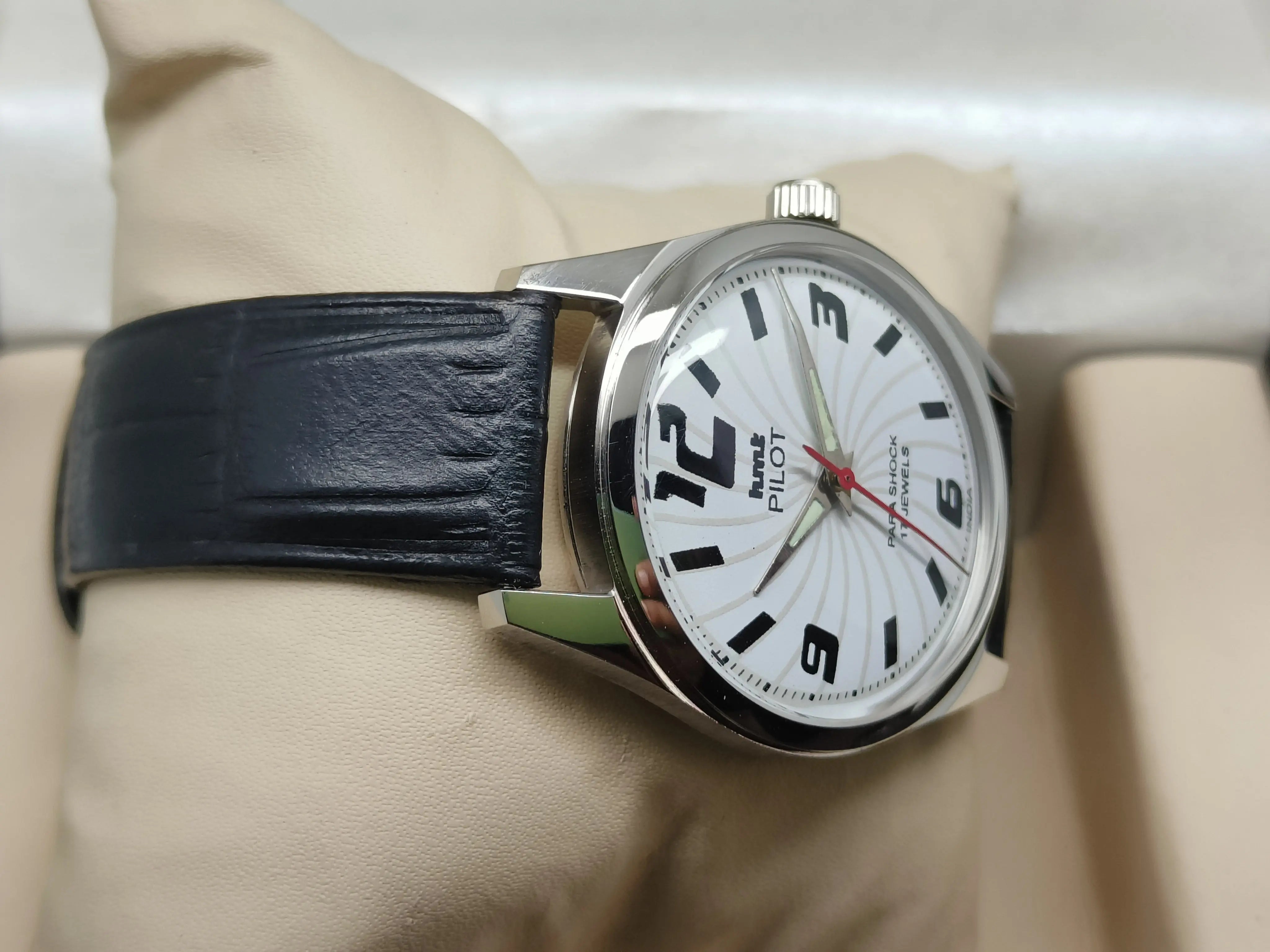 HMT Mechanical Vintage Watch – Refurbished Classic | Original Hand-Winding Timepiece National Watches