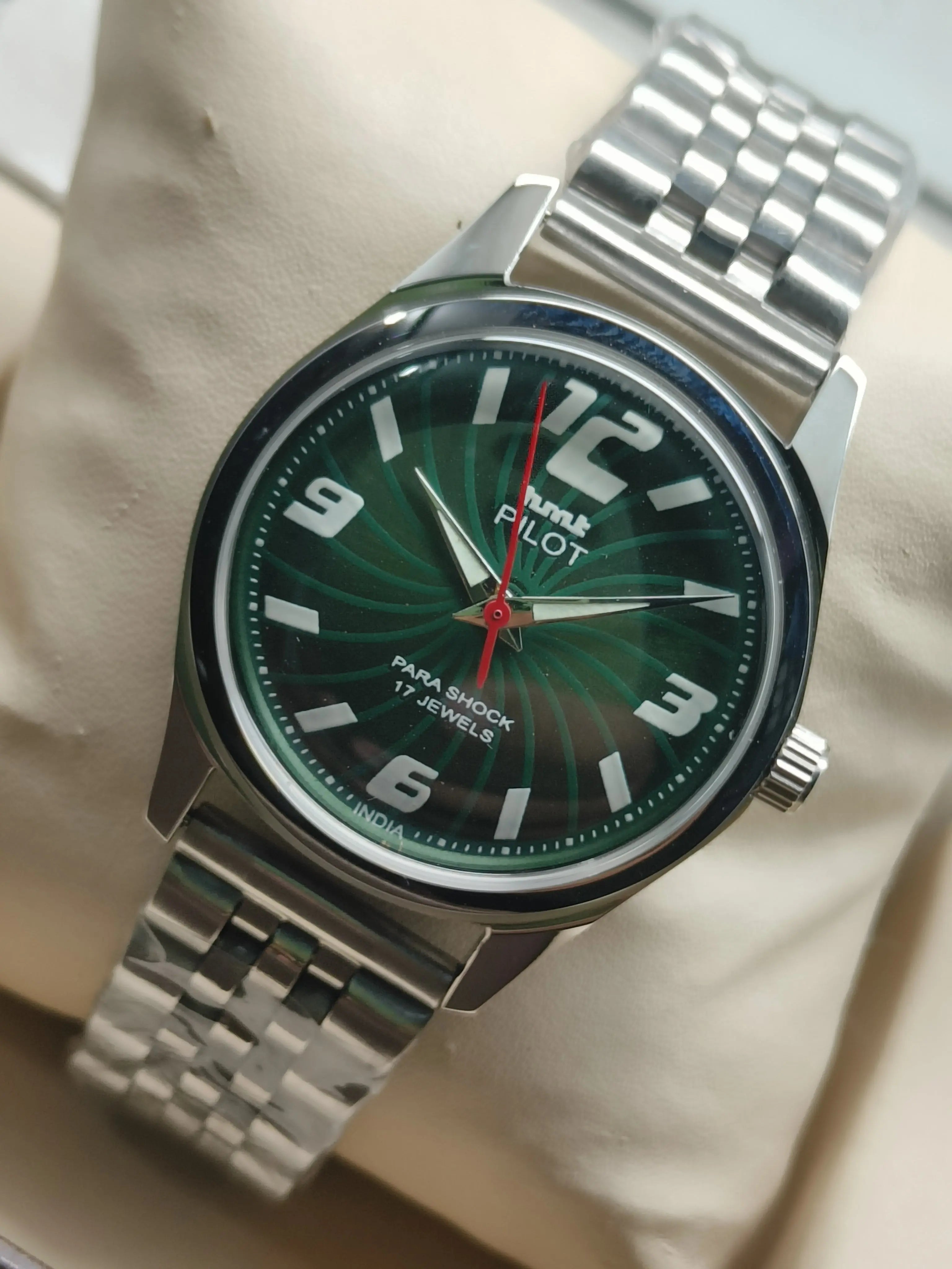 HMT Mechanical Vintage Watch – Refurbished Classic | Original Hand-Winding Timepiece National Watches