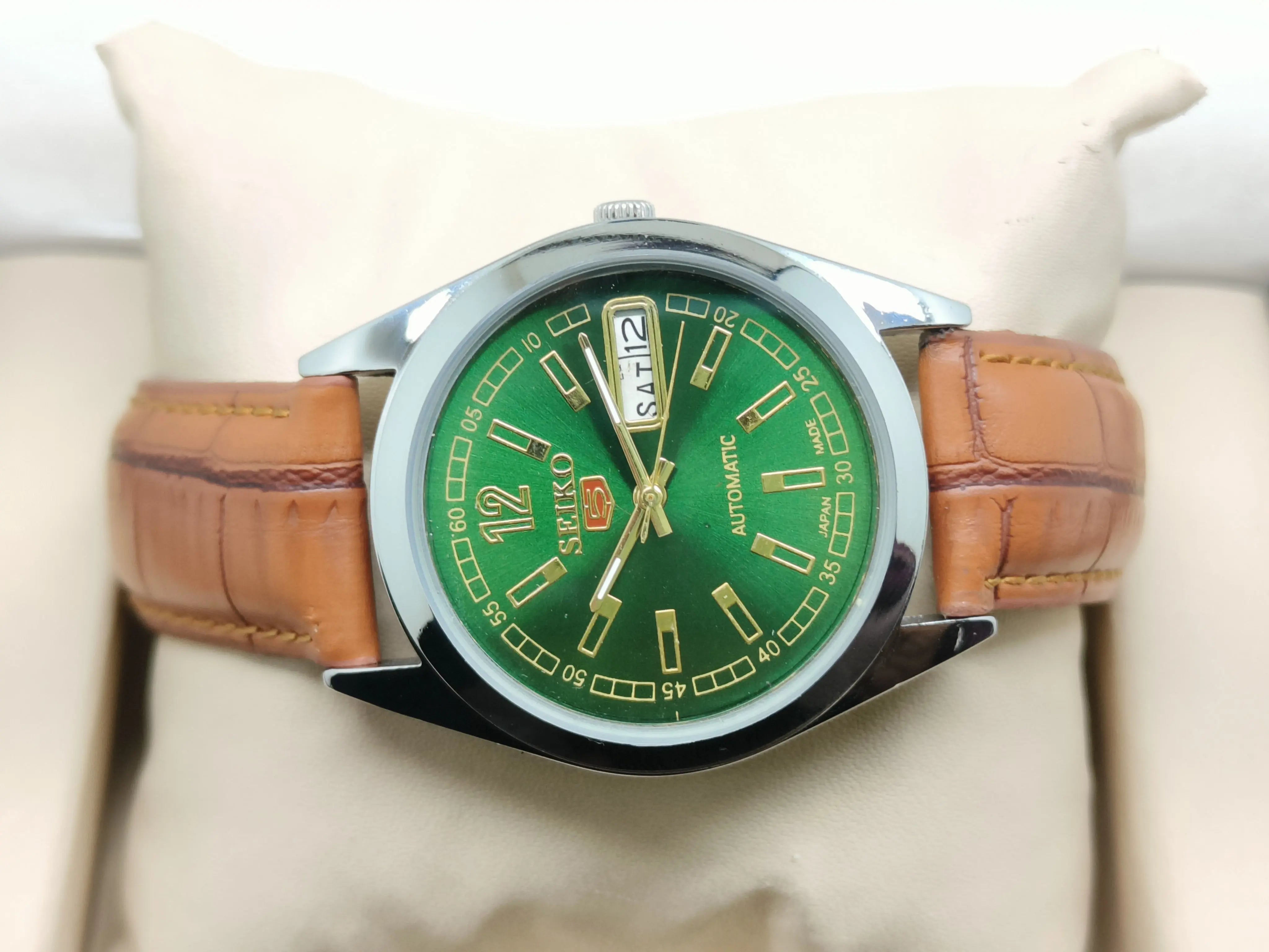 Seiko 5 Vintage Patina Dial – Restored & Unique National Watches