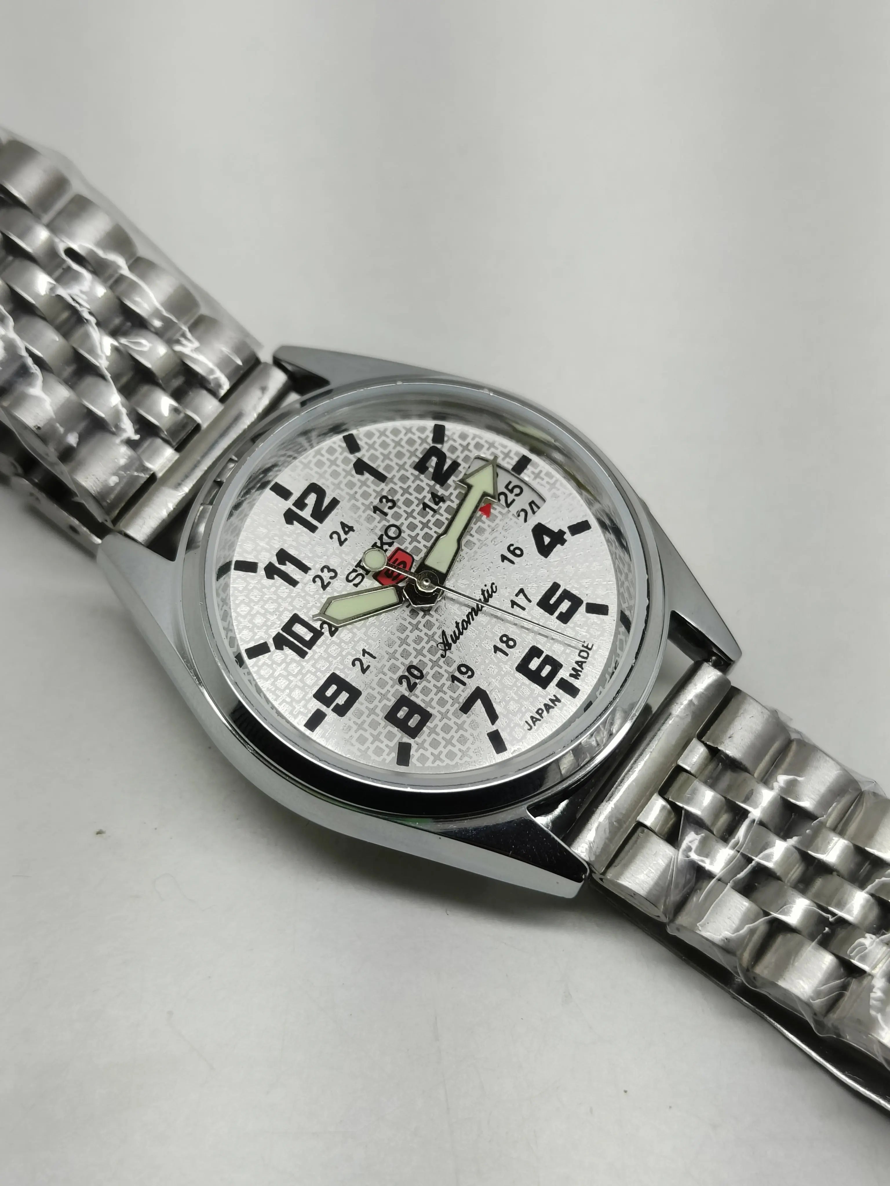 Seiko 5 Vintage Champagne Dial – Restored Dress Watch National Watches