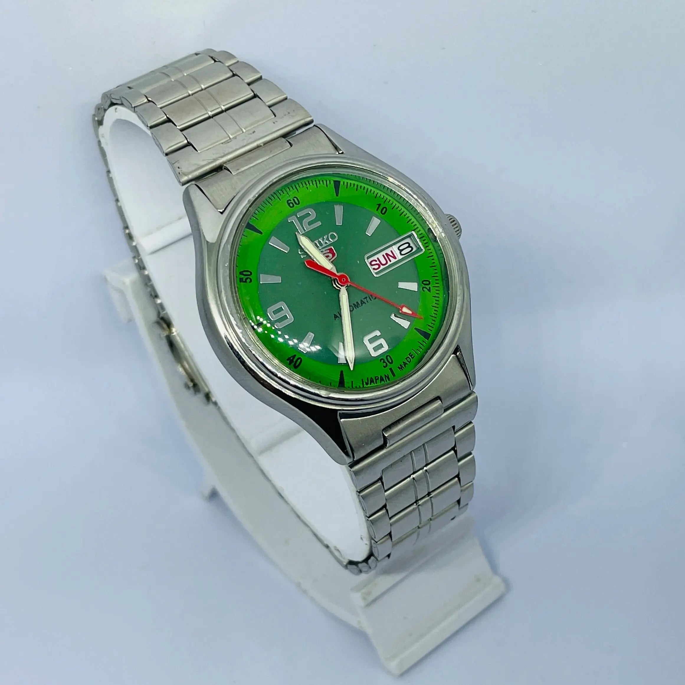 Seiko 5 Automatic Vintage Watch – Refurbished | Japan Made | Timeless Men’s Classic National Watches